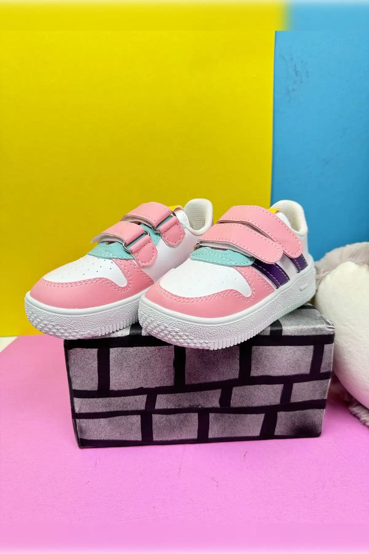 کفش کتانی بچه گانه یونیسکس کژوال با زیره دانتلی و نواری سبک و بدون لغزش کفش اسپرت راحت 100 - 1385 کفش کتانی بچه گانه یونیسکس کژوال با زیره دانتلی و نواری سبک و بدون لغزش کفش اسپرت راحت 100 - 1385