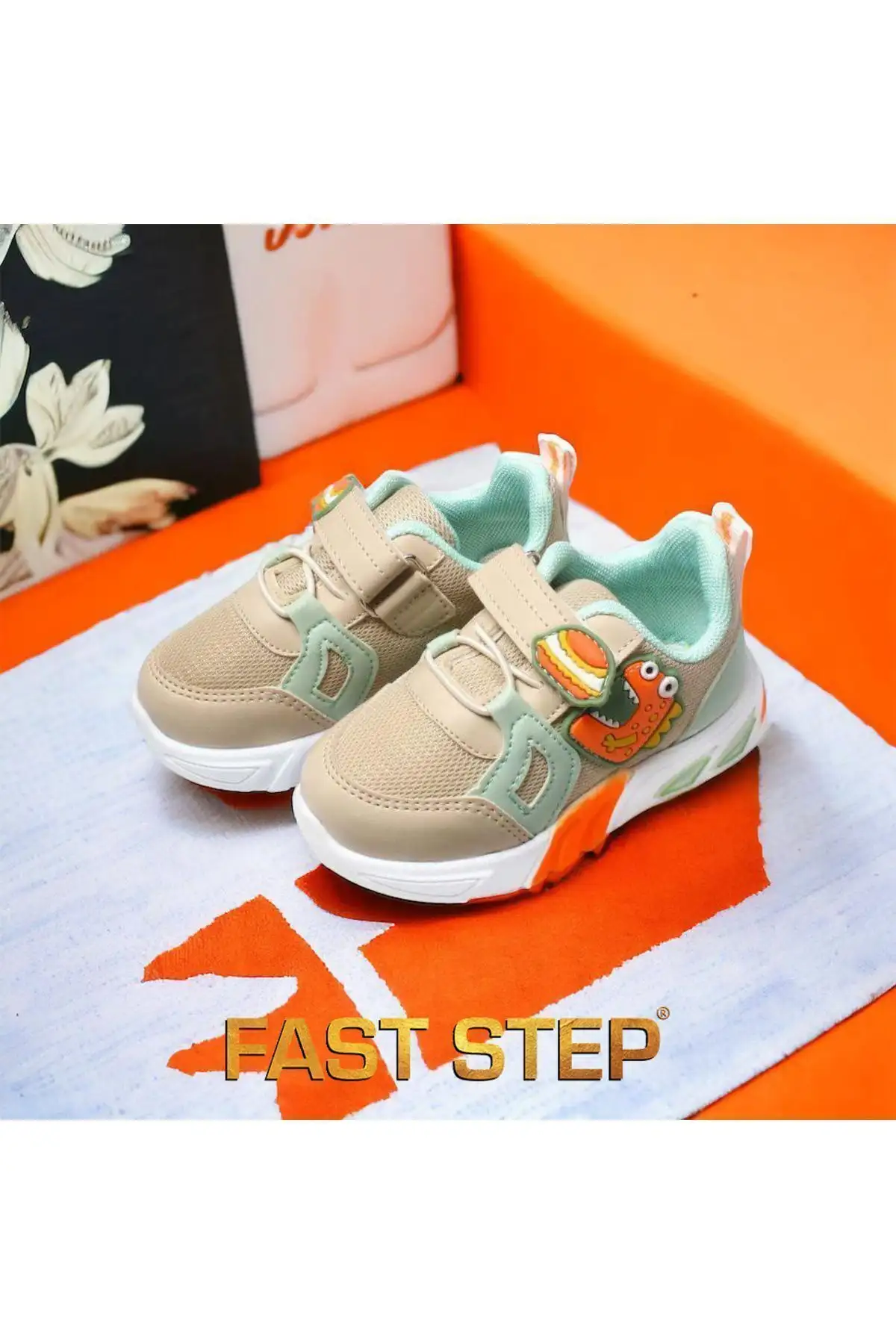 کفش کتانی تابستانی یونیسکس Luminous Sports Baby Light Shoes Summer 461BA105 - 1465 کفش کتانی تابستانی یونیسکس Luminous Sports Baby Light Shoes Summer 461BA105 - 1465