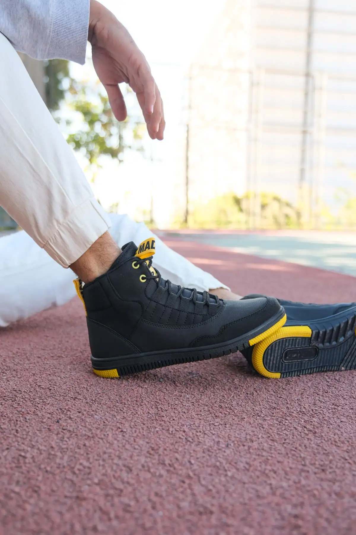 کفش ورزشی سیاه پوست سیاه BOT 0012262 - 2459 کفش ورزشی سیاه پوست سیاه BOT 0012262 - 2459