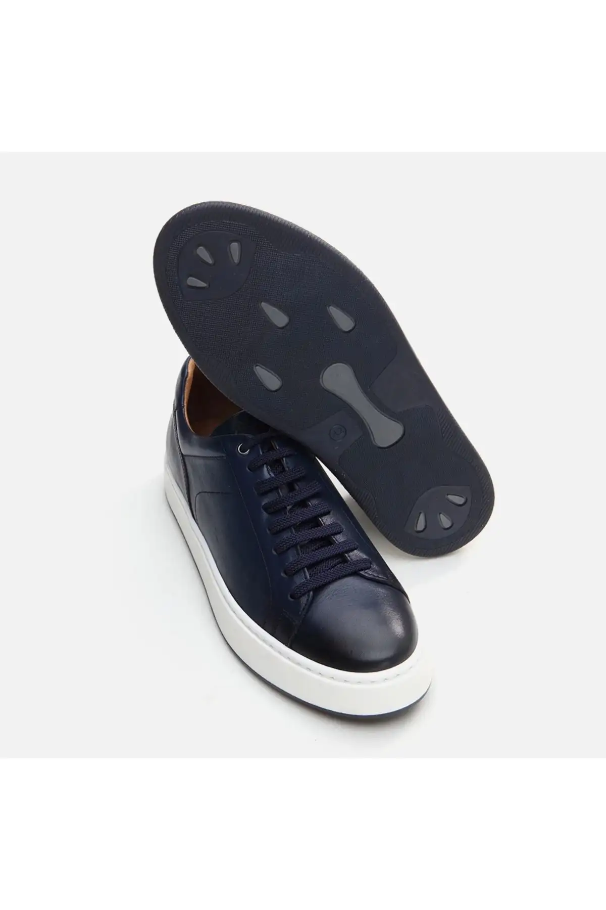 کفش راحتی مردانه آبی سرمه ای چرم اصل - 1879 کفش راحتی مردانه آبی سرمه ای چرم اصل - 1879