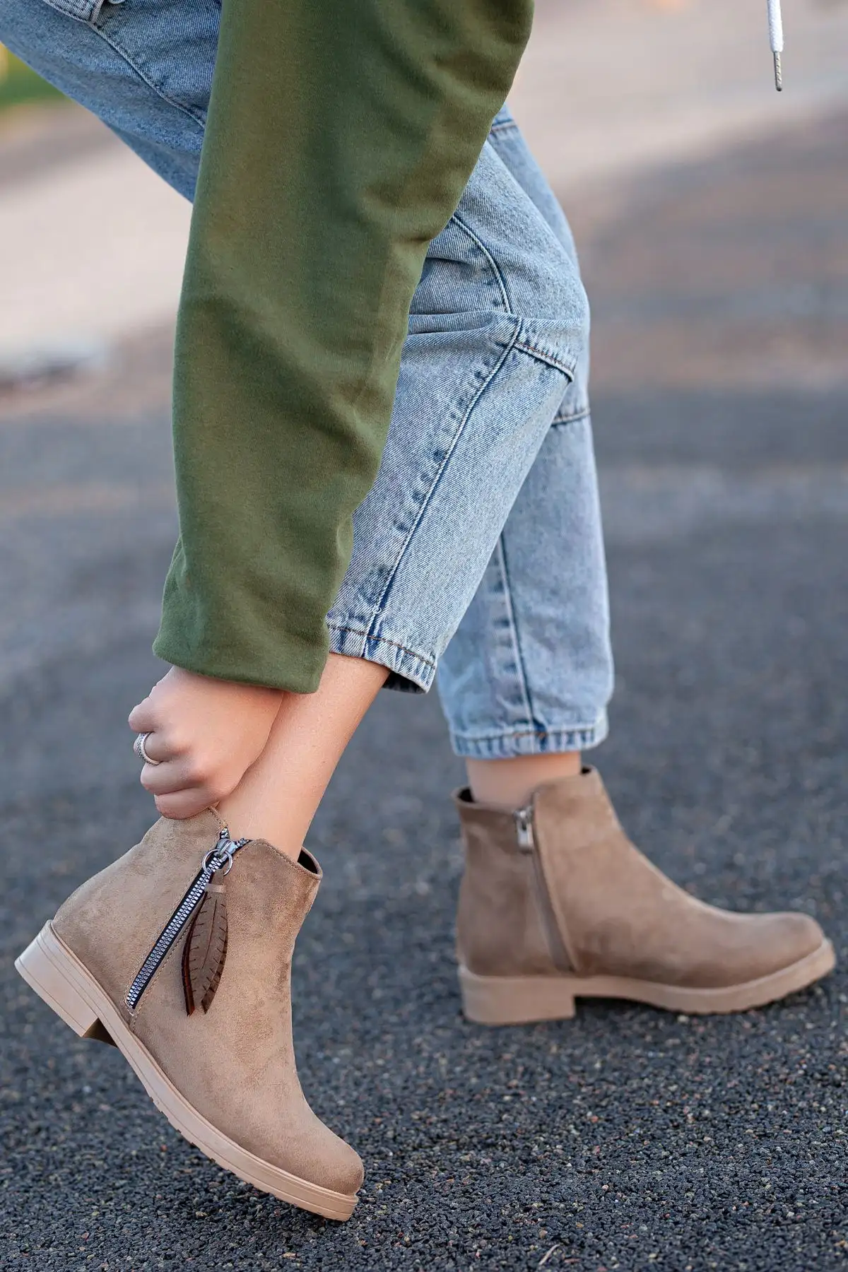 D2005 Daily Women Bot - 2414 D2005 Daily Women Bot - 2414