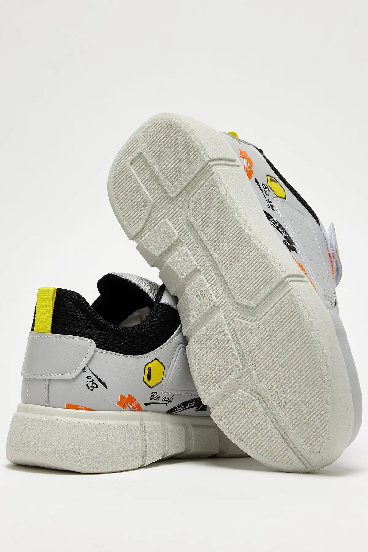 کفش راحتی ولکرو یونیسکس یخی مشکی بچه گانه - 1558 کفش راحتی ولکرو یونیسکس یخی مشکی بچه گانه - 1558