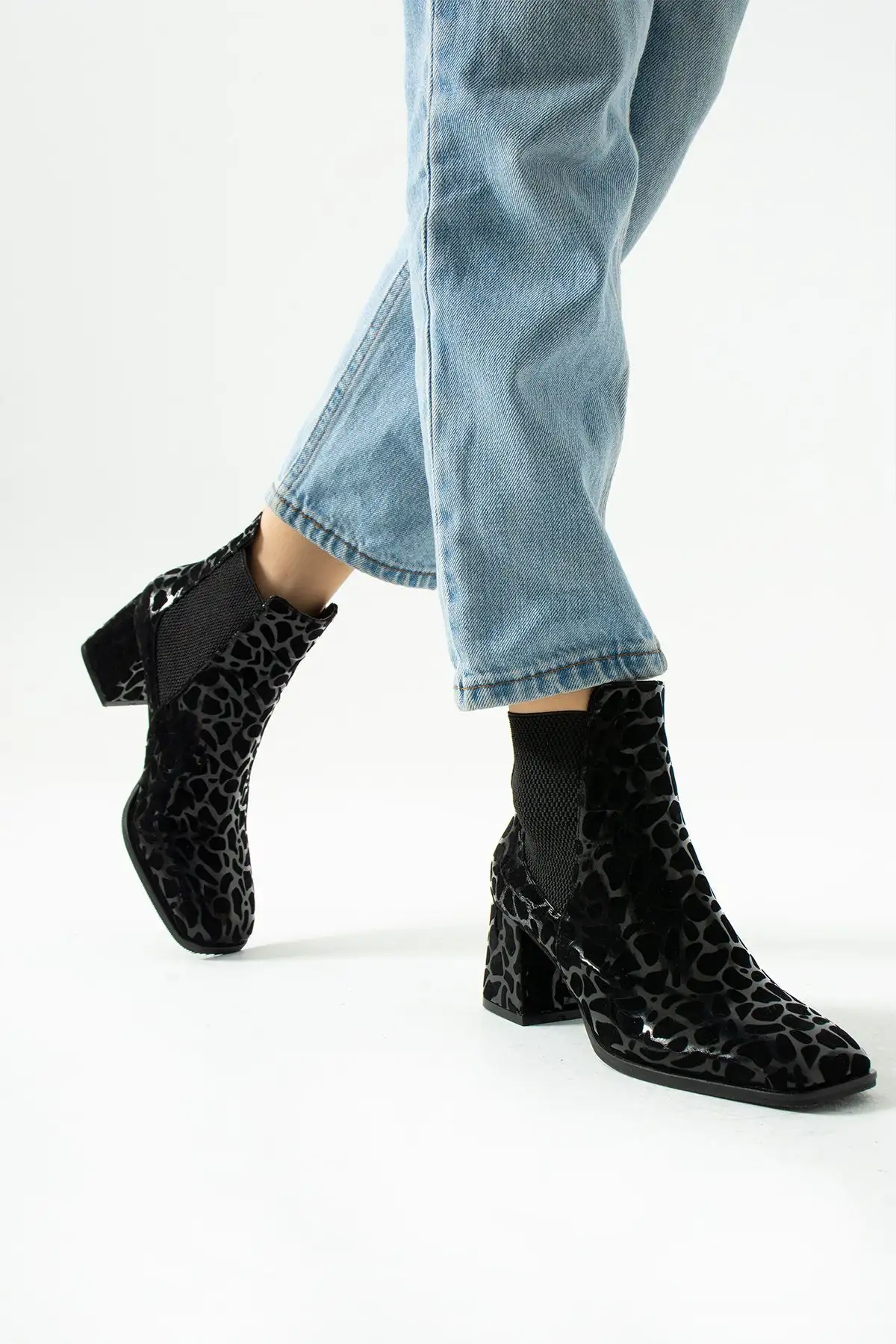 پاشنه های ضد آب چرمی سیاه ربات زمستانی - مدل های داغ داغ زن - 2410 پاشنه های ضد آب چرمی سیاه ربات زمستانی - مدل های داغ داغ زن - 2410