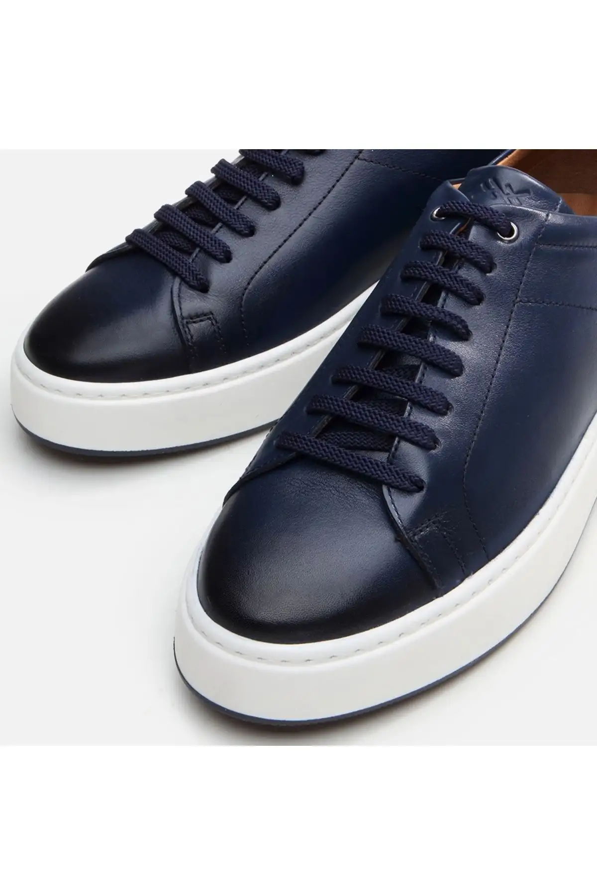 کفش راحتی مردانه آبی سرمه ای چرم اصل - 1879 کفش راحتی مردانه آبی سرمه ای چرم اصل - 1879