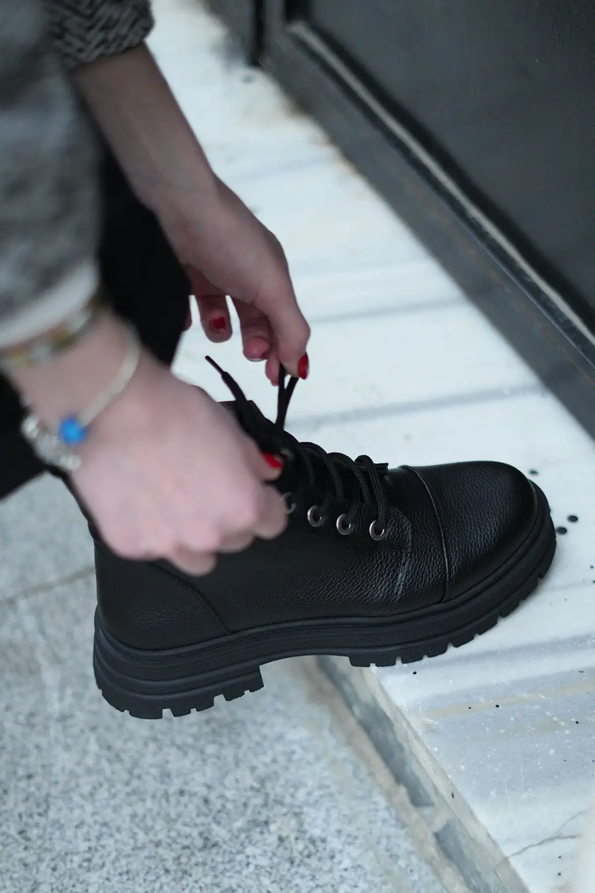 توری زنانه -up پایه ضخیم قایق پستال Konifa Black - 2400 توری زنانه -up پایه ضخیم قایق پستال Konifa Black - 2400