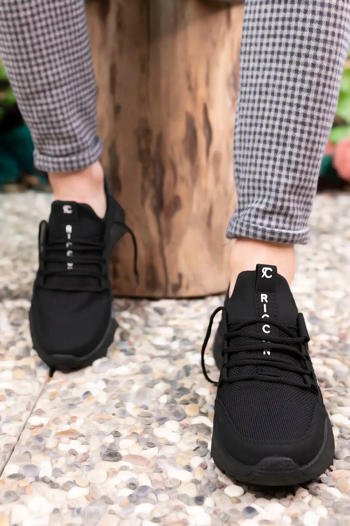 کفش ورزشی یونیسکس مشکی 0012072 - 2135 کفش ورزشی یونیسکس مشکی 0012072 - 2135