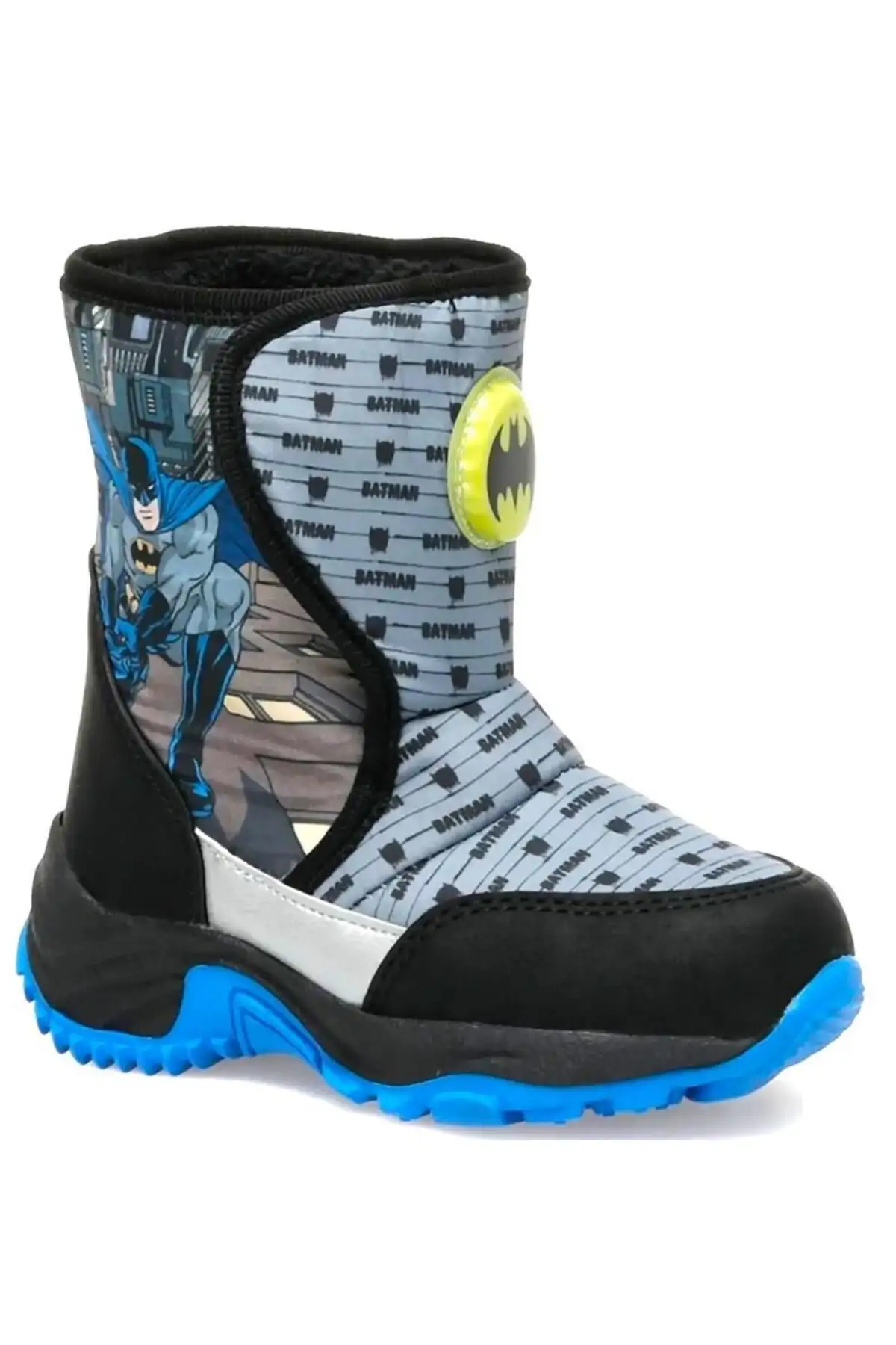 لغزش نور سیاه پسر در قایق برفی خز - 2364 لغزش نور سیاه پسر در قایق برفی خز - 2364