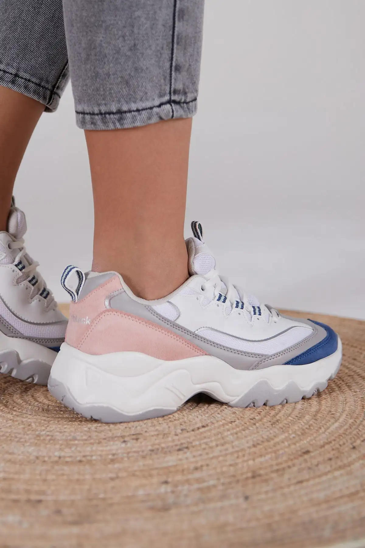 کفش های ورزشی اسپرت صورتی سفید TB7040 - 2298 کفش های ورزشی اسپرت صورتی سفید TB7040 - 2298