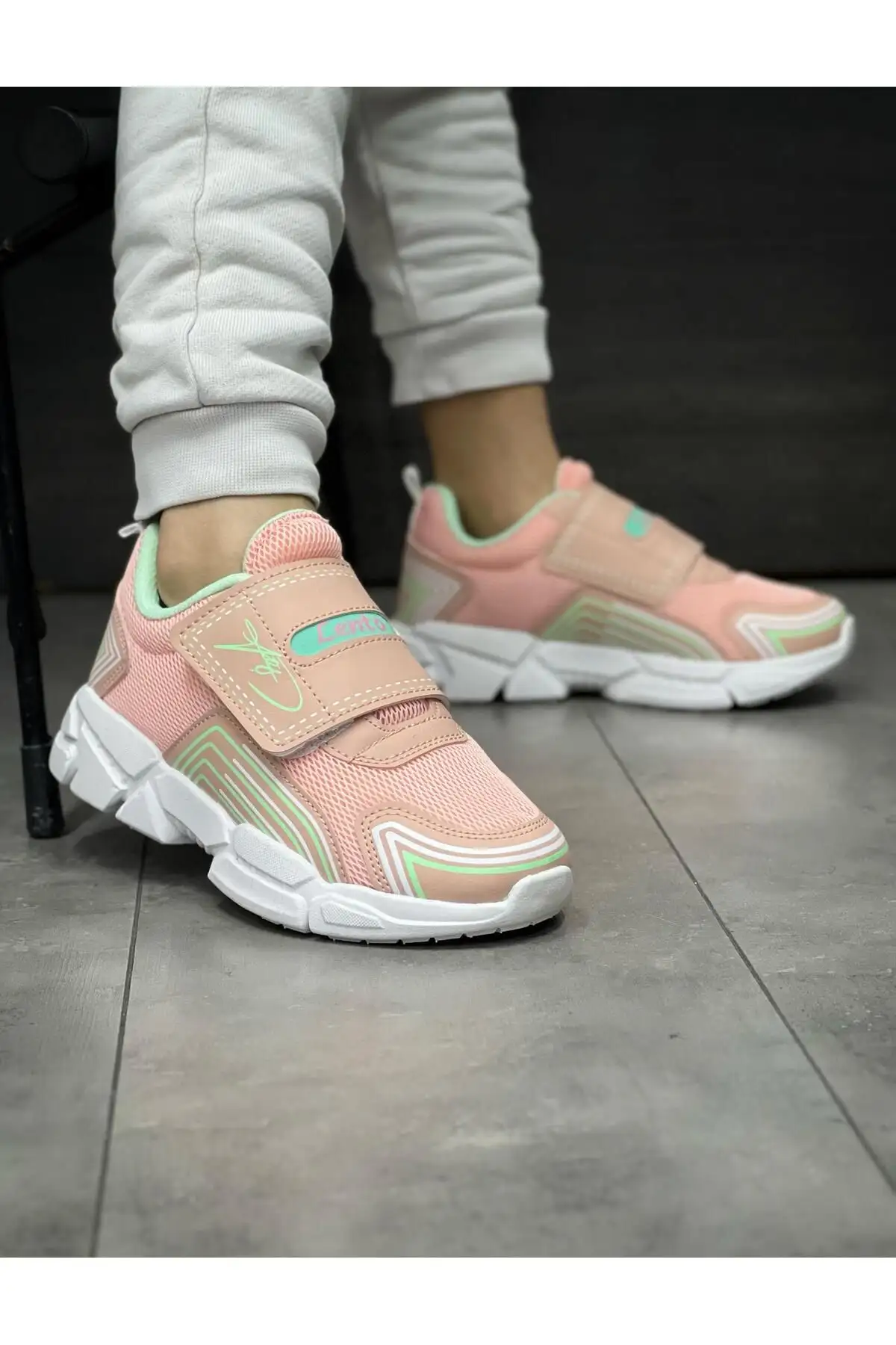 کفش ورزشی بچه گانه ارتوپدی Velcro Flexible تنفسی یونیسکس مشبک - 1419