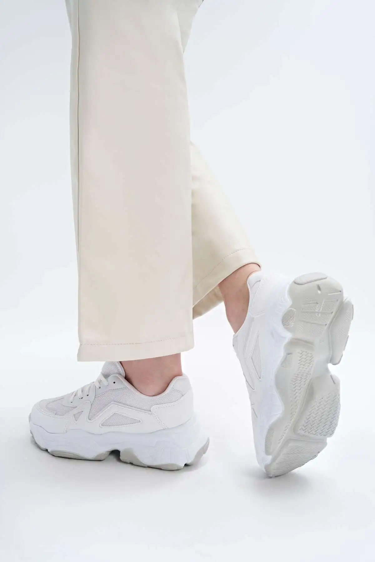 کفش ورزشی زنانه عابر پیاده - 2256 کفش ورزشی زنانه عابر پیاده - 2256