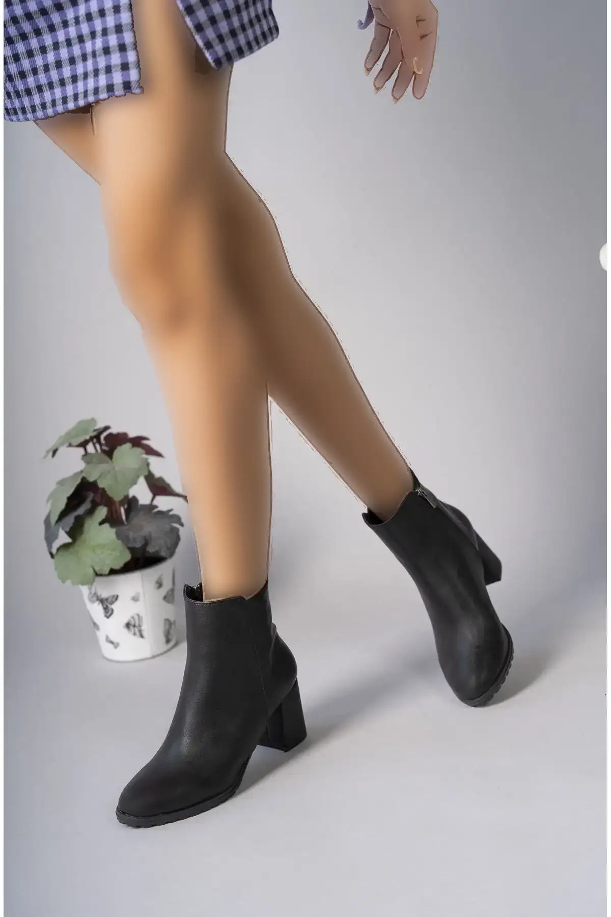 زن پاشنه چرمی وگان سیاه Bot Qadın Qara - 2380 زن پاشنه چرمی وگان سیاه Bot Qadın Qara - 2380