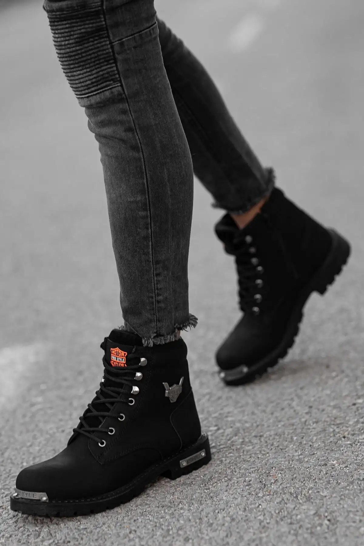 چکمه های یونیسکس زیره لاستیکی ضد لغزش با آستر گرم دوخت اصلی Growe - 2217 چکمه های یونیسکس زیره لاستیکی ضد لغزش با آستر گرم دوخت اصلی Growe - 2217