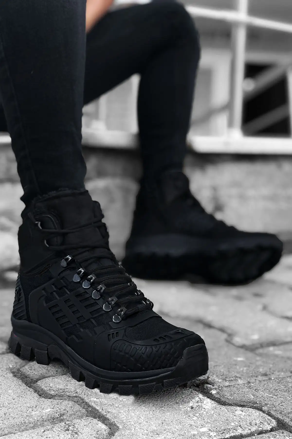 ربات پیاده روی در فضای باز ضد آب سیاه - 2426 ربات پیاده روی در فضای باز ضد آب سیاه - 2426