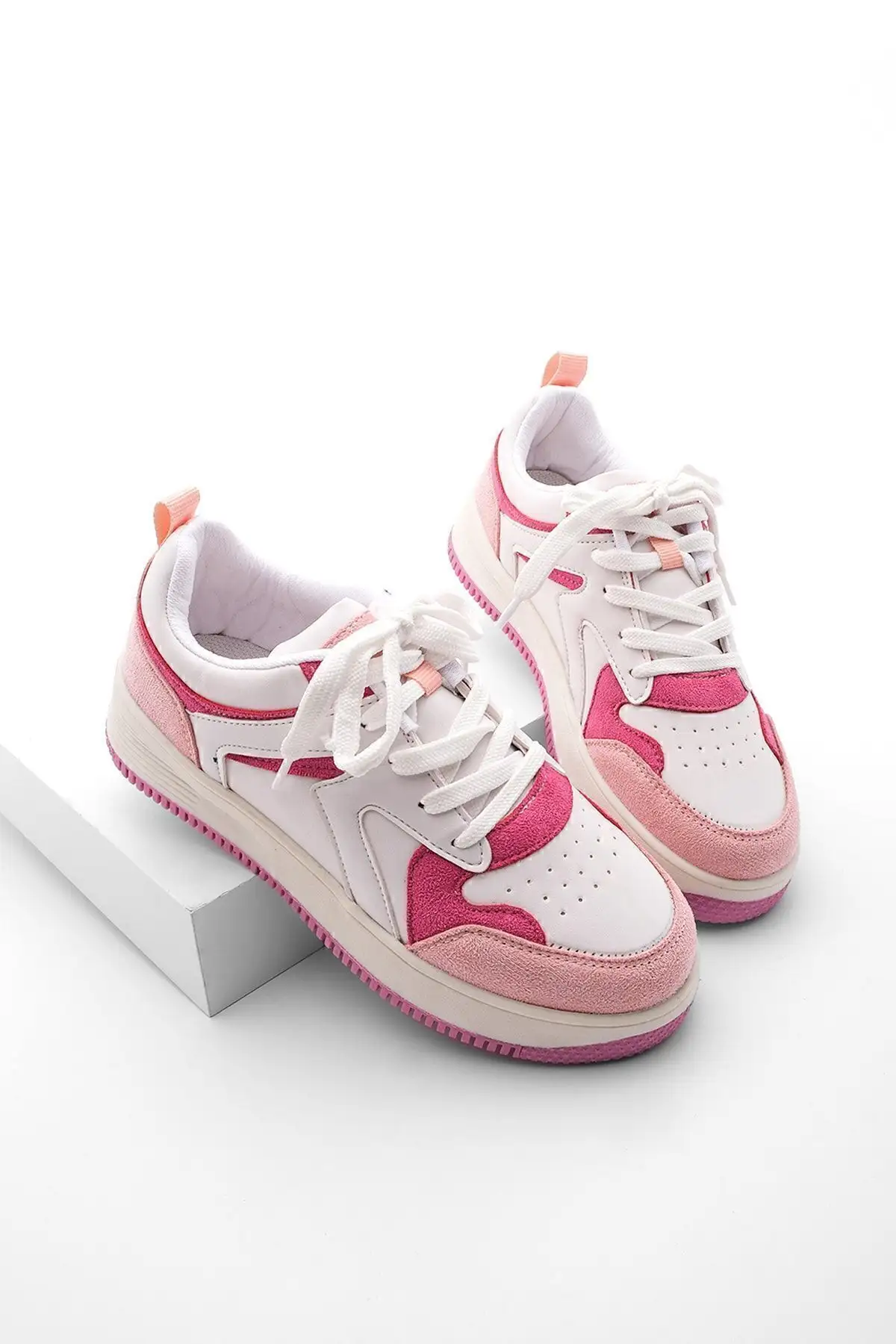 کفش اسپورت زیره بلند زنانه آریایی - 2253 کفش اسپورت زیره بلند زنانه آریایی - 2253