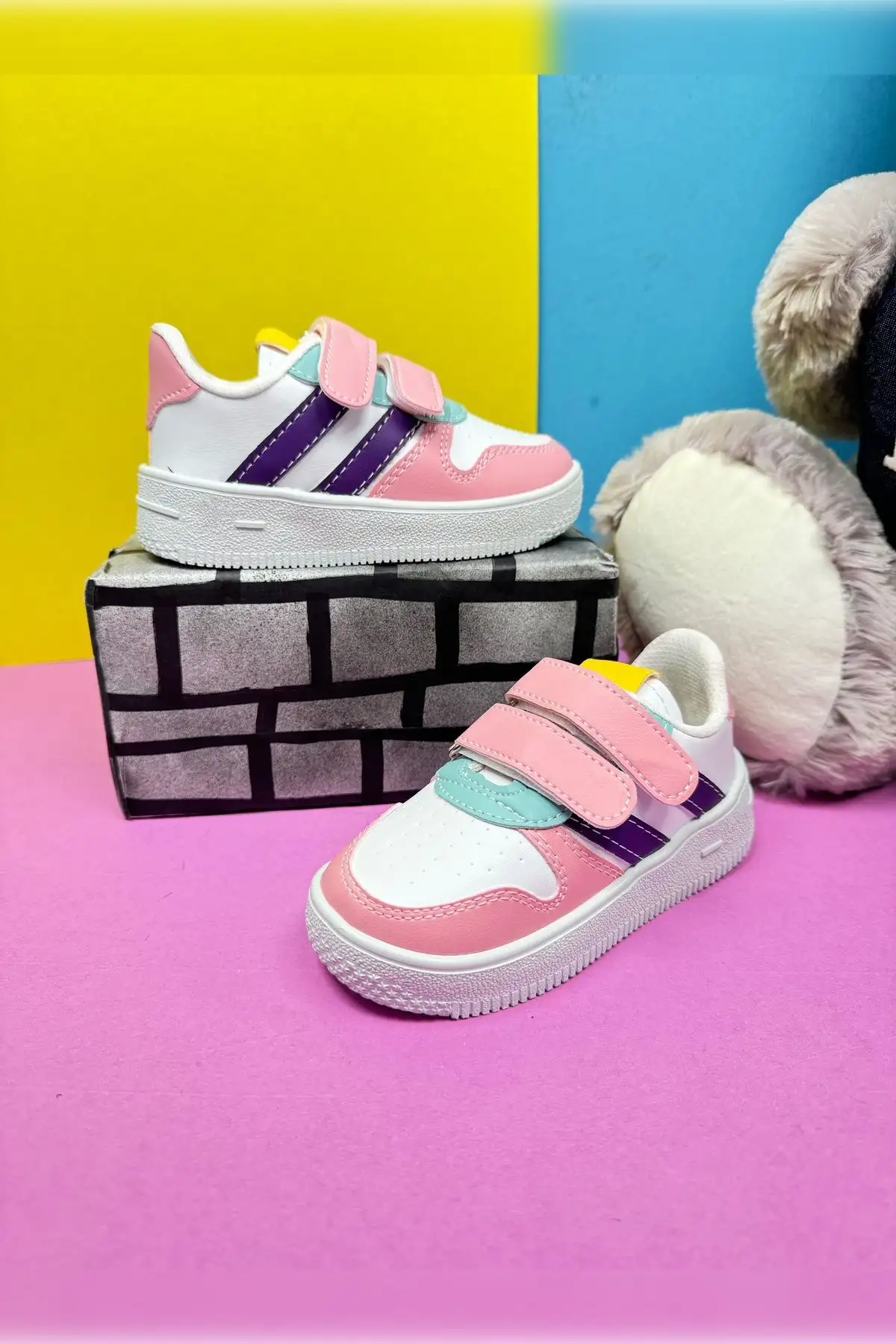 کفش کتانی بچه گانه یونیسکس کژوال با زیره دانتلی و نواری سبک و بدون لغزش کفش اسپرت راحت 100 - 1385 کفش کتانی بچه گانه یونیسکس کژوال با زیره دانتلی و نواری سبک و بدون لغزش کفش اسپرت راحت 100 - 1385