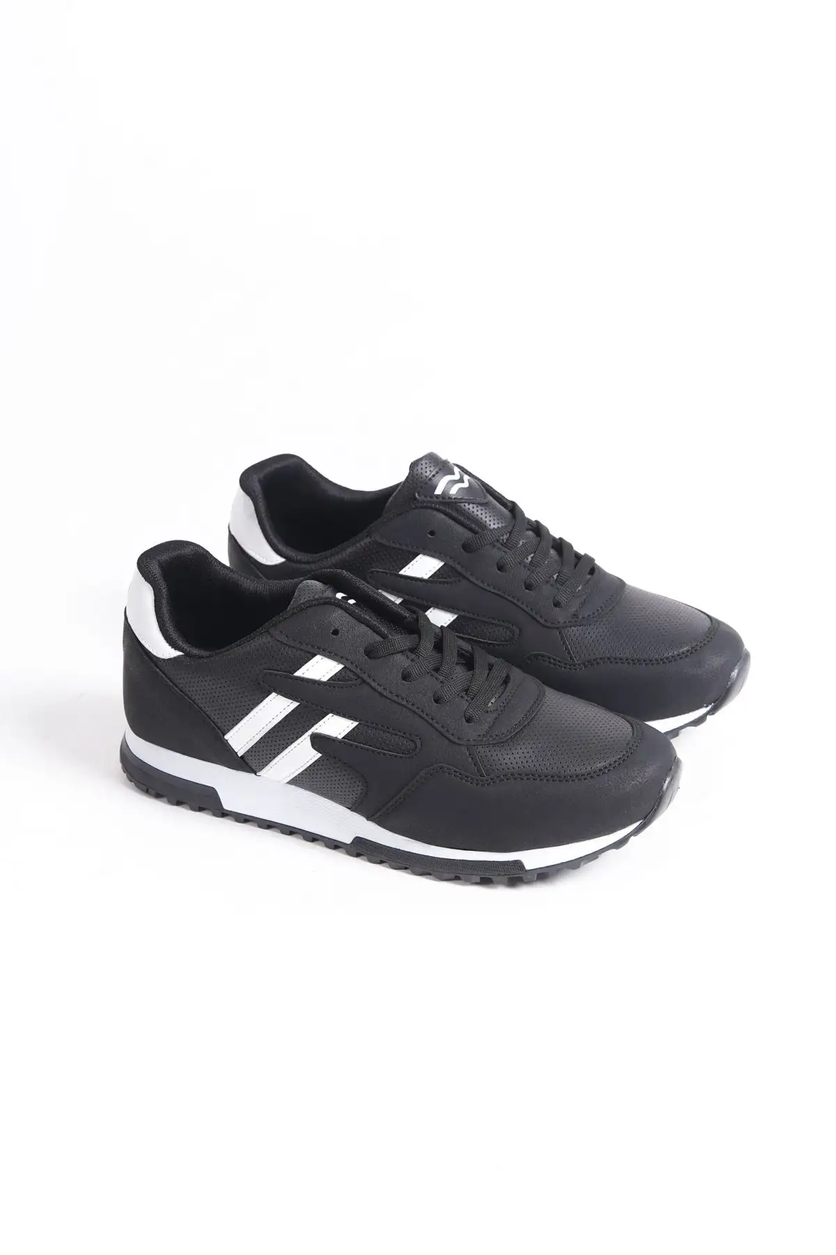 کفش کتانی زنانه مشکی سفید Bg1053-101-0001 - 2211 کفش کتانی زنانه مشکی سفید Bg1053-101-0001 - 2211