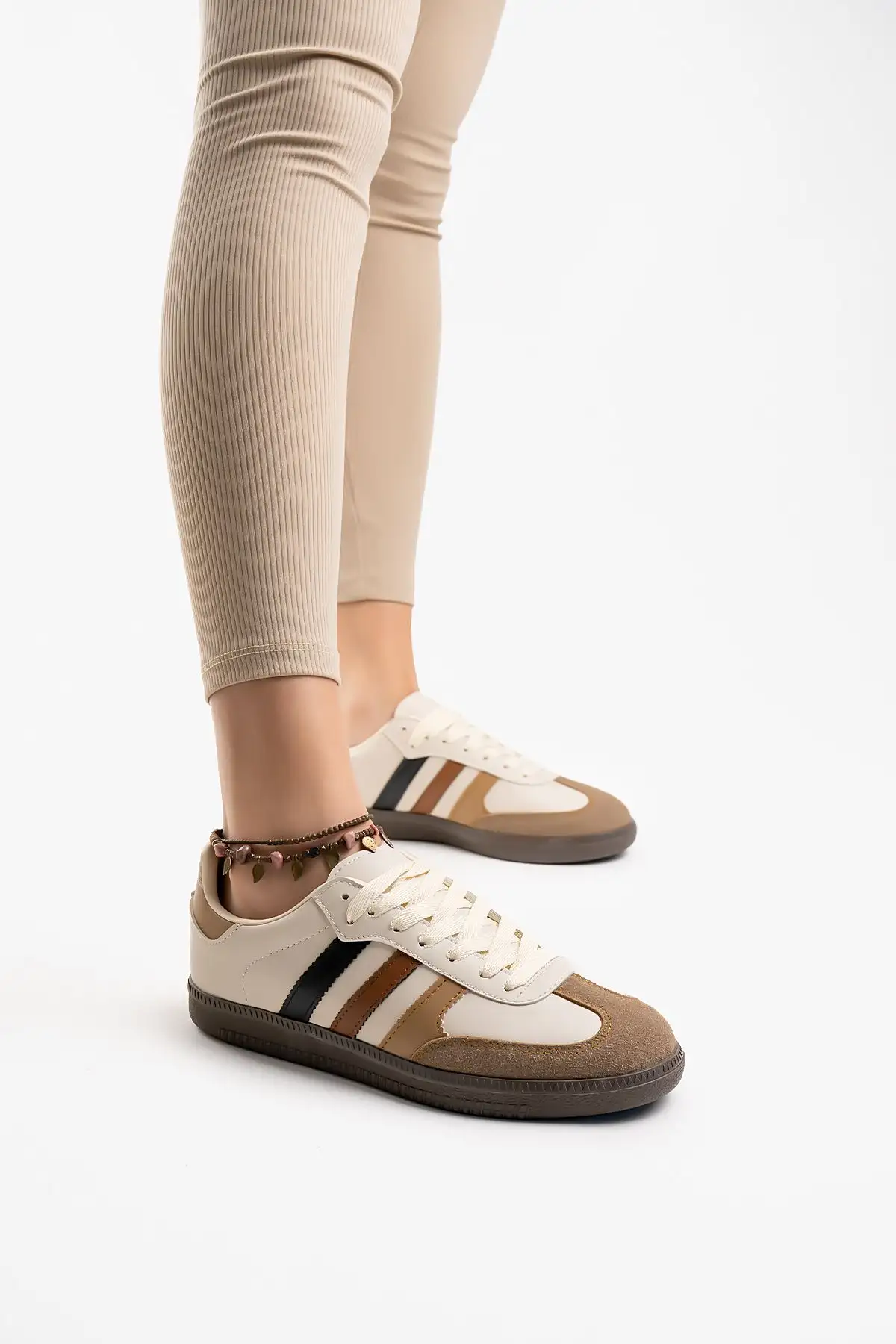 کفش اسپرت بژ زیره راحت زنانه - 2264 کفش اسپرت بژ زیره راحت زنانه - 2264