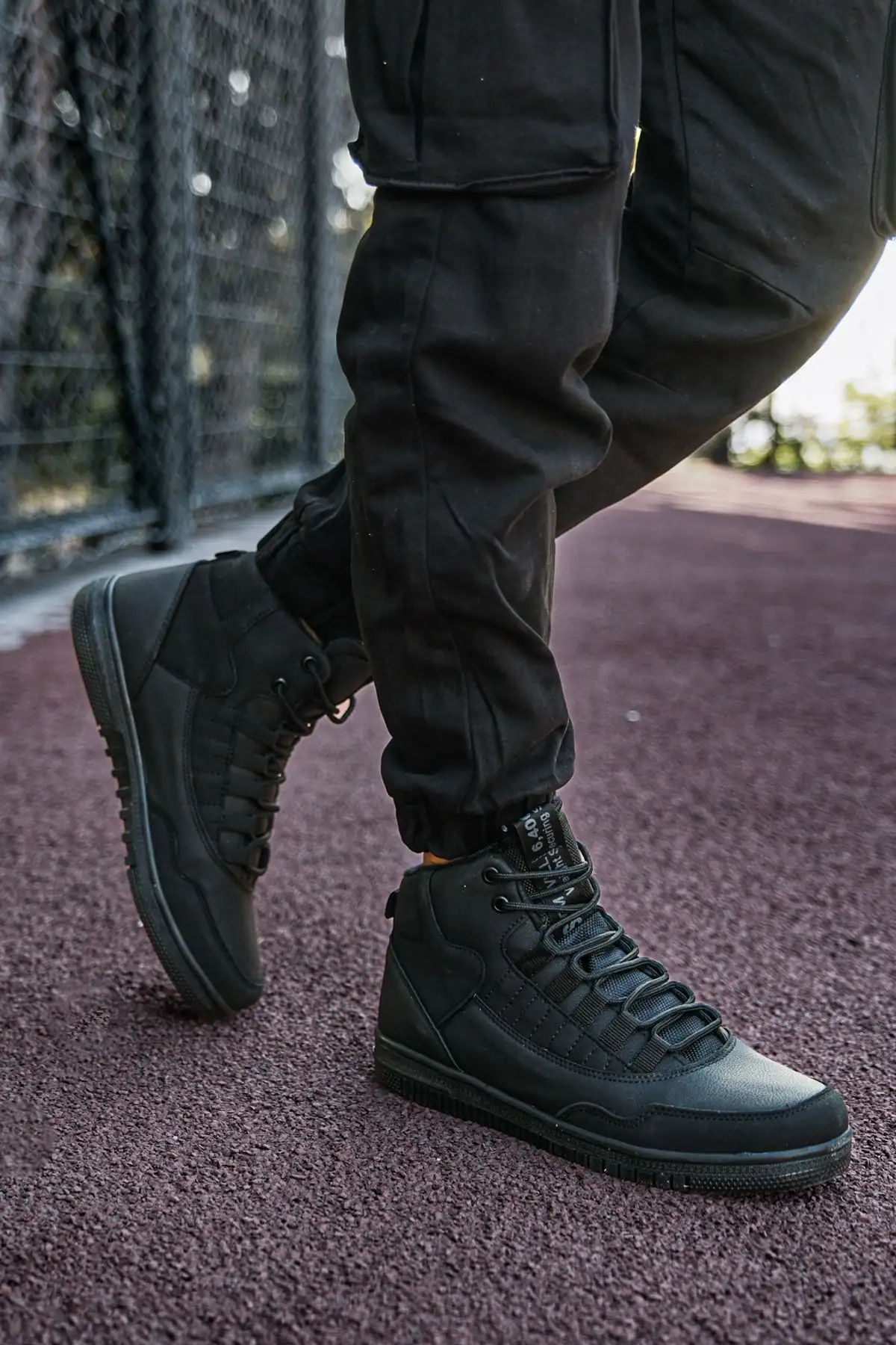 BOT کفش ورزشی سیاه پوست - 2458 BOT کفش ورزشی سیاه پوست - 2458