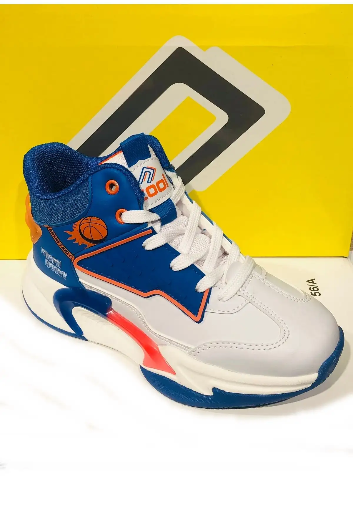 کفش بسکتبال پسرانه کفی سبک ارتوپدی آرم سیتی لندن مناسب برای استفاده در زمستان - 2232 کفش بسکتبال پسرانه کفی سبک ارتوپدی آرم سیتی لندن مناسب برای استفاده در زمستان - 2232