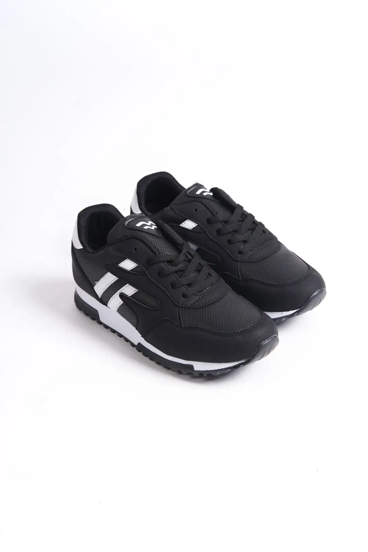 کفش کتانی زنانه مشکی سفید Bg1053-101-0001 - 2211 کفش کتانی زنانه مشکی سفید Bg1053-101-0001 - 2211