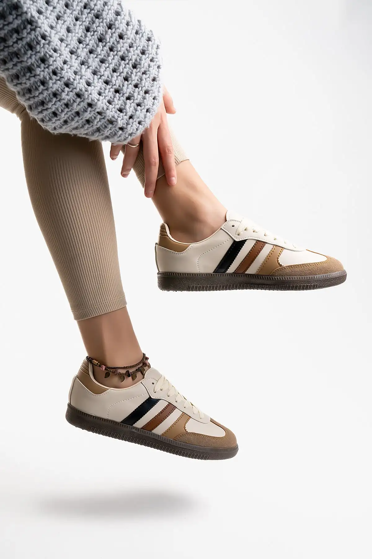 کفش اسپرت بژ زیره راحت زنانه - 2264 کفش اسپرت بژ زیره راحت زنانه - 2264