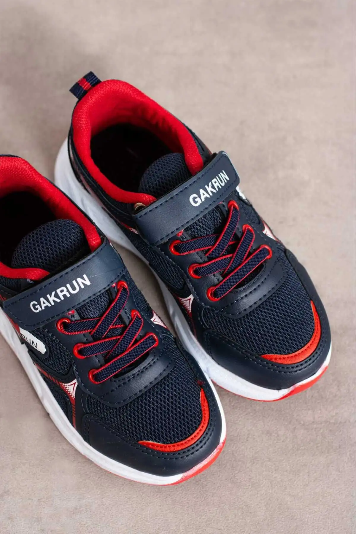 کفش ورزشی کتانی سبک و راحت بچه گانه Unisex GAK-2025 - 1402 کفش ورزشی کتانی سبک و راحت بچه گانه Unisex GAK-2025 - 1402