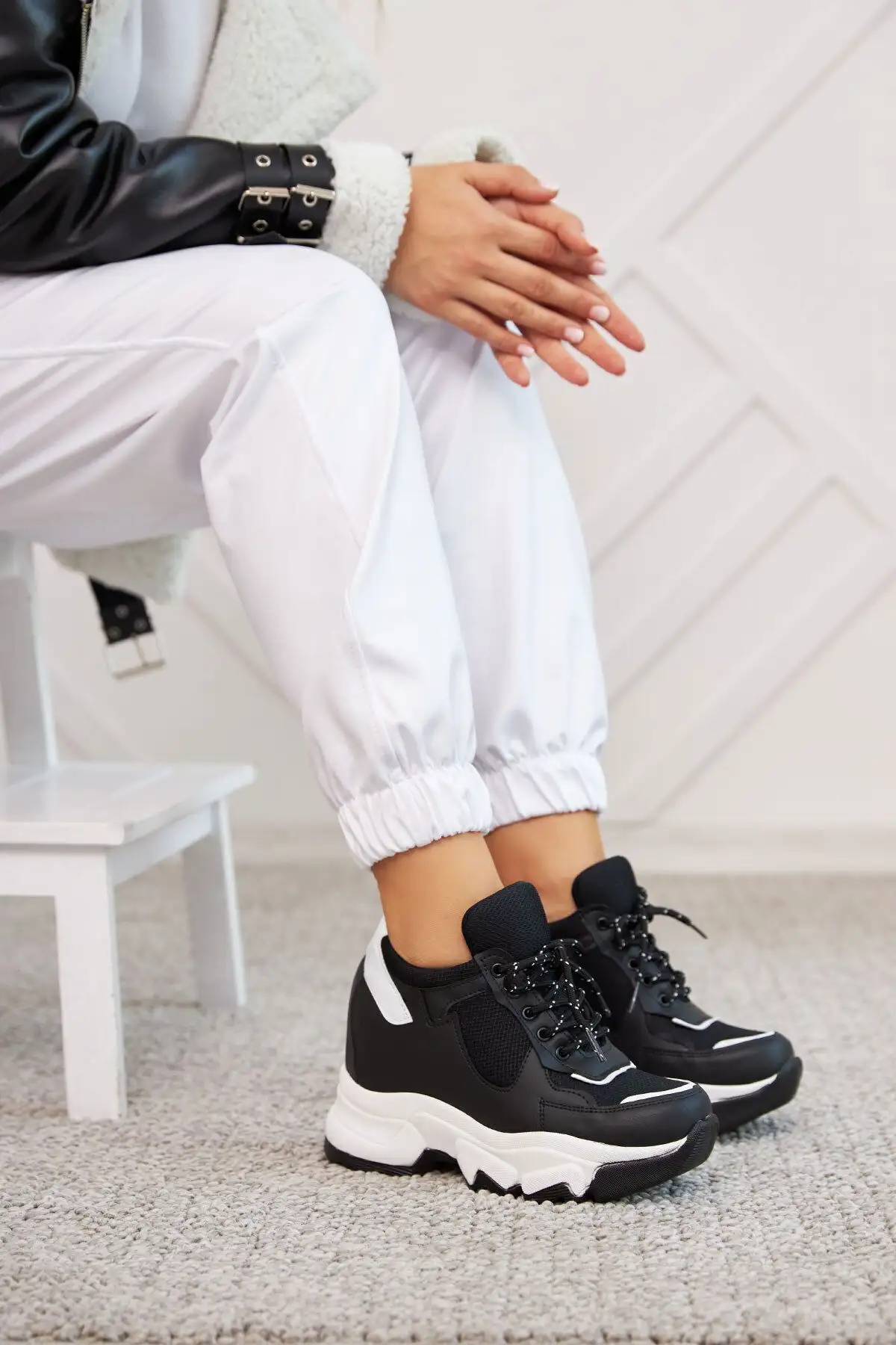 پاشنه های پر شده سیاه Aleso با کفش ورزشی ضخیم زنان کفش ورزشی - 2249 پاشنه های پر شده سیاه Aleso با کفش ورزشی ضخیم زنان کفش ورزشی - 2249