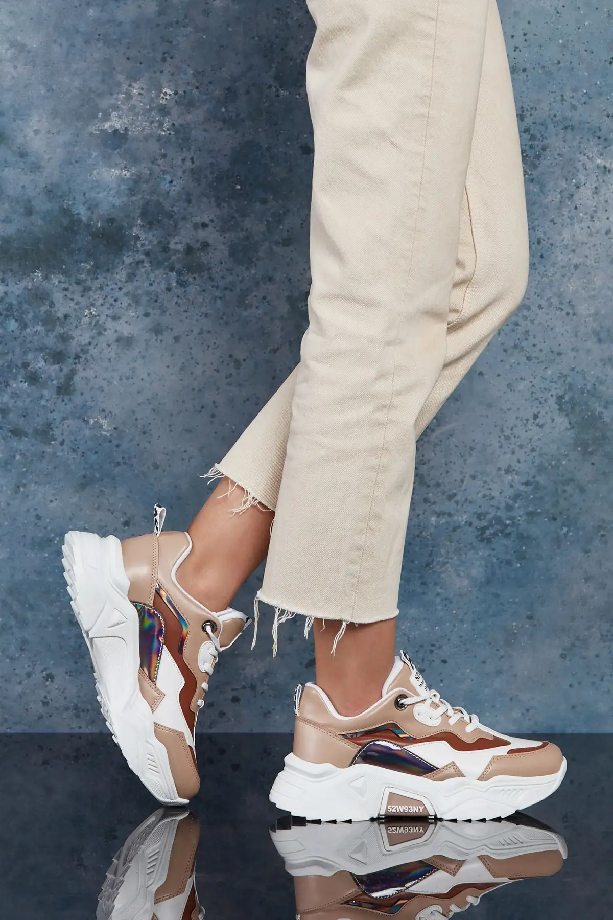 کفش کتانی سفید برنزه زنانه - 2287 کفش کتانی سفید برنزه زنانه - 2287