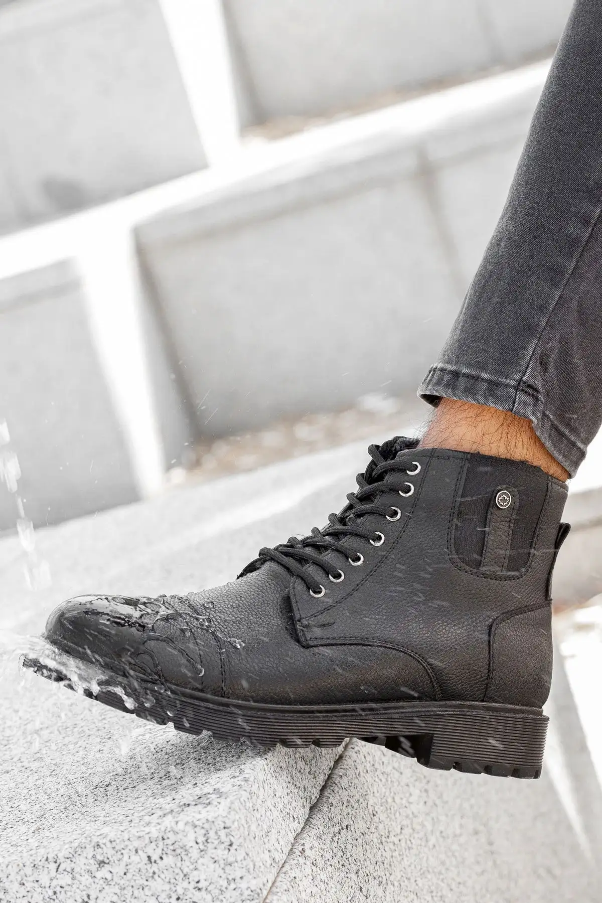 نیم بوت راحت سرد و ضد آب روزانه مشکی زیره لاستیکی تضمینی خزدار - 1883 نیم بوت راحت سرد و ضد آب روزانه مشکی زیره لاستیکی تضمینی خزدار - 1883