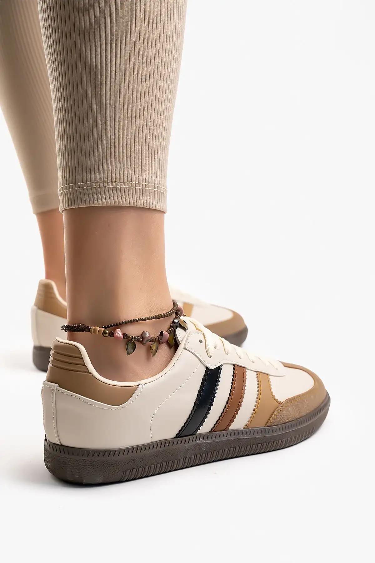 کفش اسپرت بژ زیره راحت زنانه - 2264 کفش اسپرت بژ زیره راحت زنانه - 2264