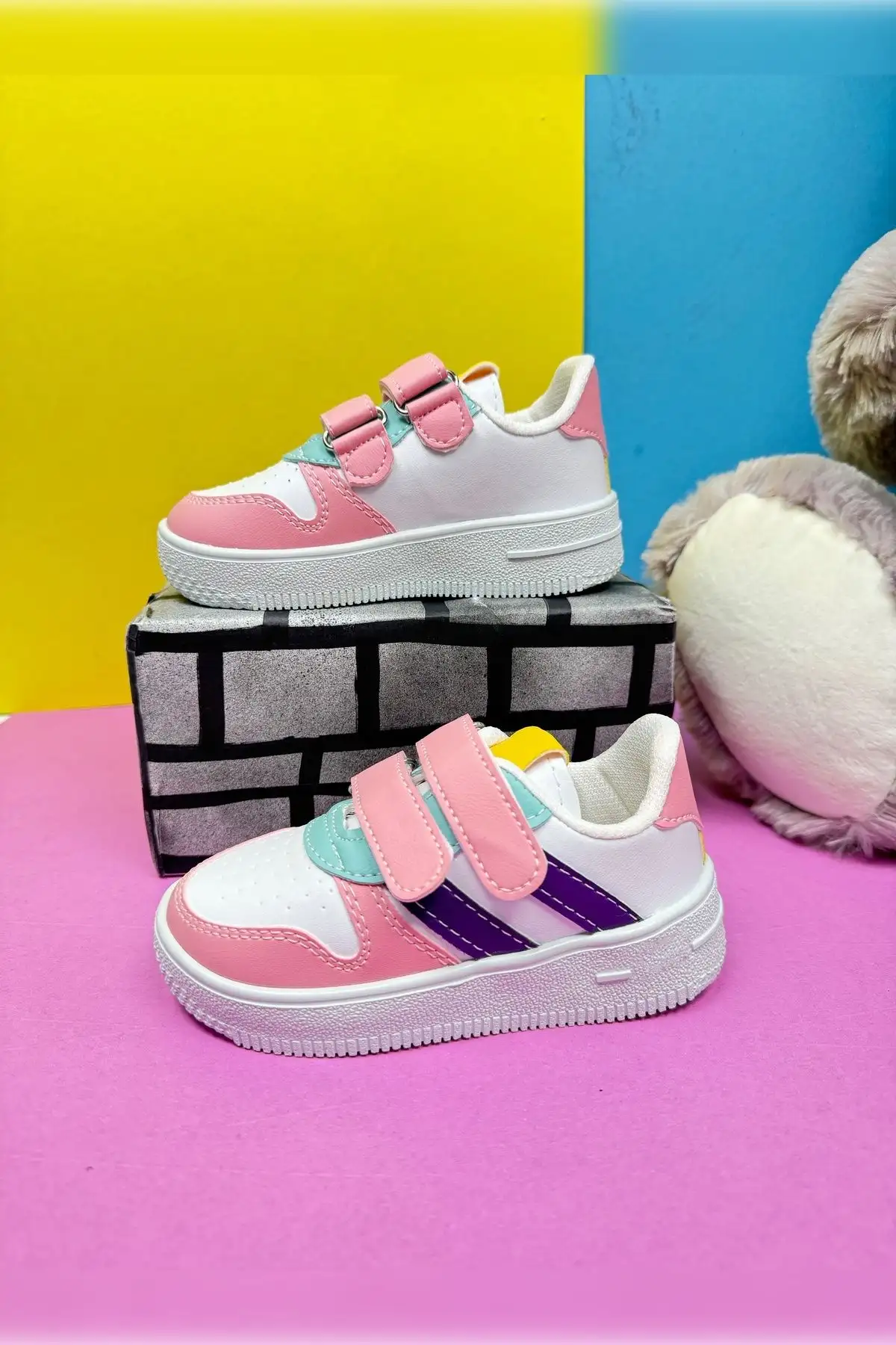 کفش کتانی بچه گانه یونیسکس کژوال با زیره دانتلی و نواری سبک و بدون لغزش کفش اسپرت راحت 100 - 1385 کفش کتانی بچه گانه یونیسکس کژوال با زیره دانتلی و نواری سبک و بدون لغزش کفش اسپرت راحت 100 - 1385