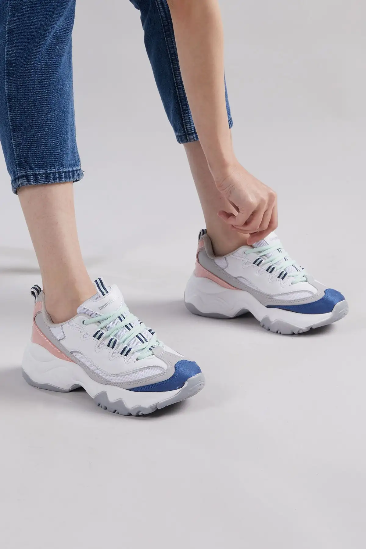 کفش های ورزشی اسپرت صورتی سفید TB7040 - 2298 کفش های ورزشی اسپرت صورتی سفید TB7040 - 2298