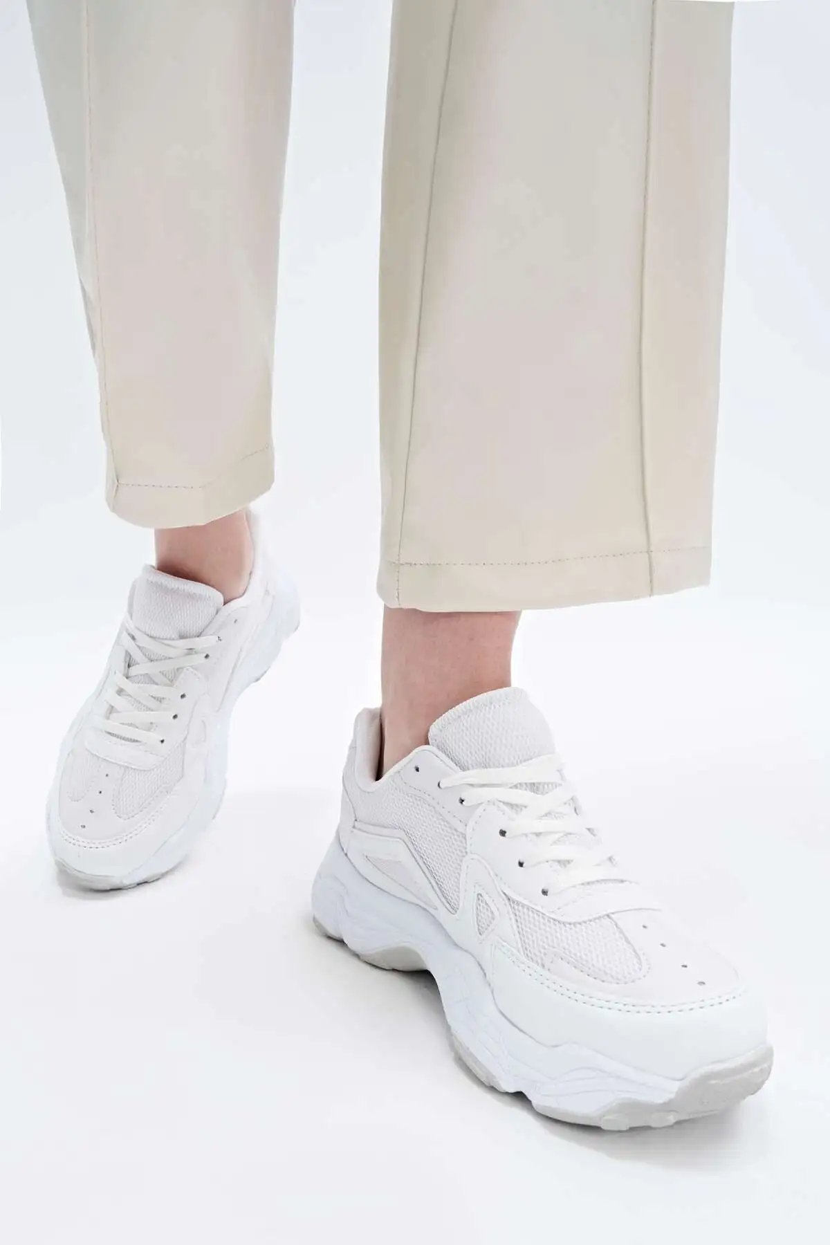 کفش ورزشی زنانه عابر پیاده - 2256 کفش ورزشی زنانه عابر پیاده - 2256