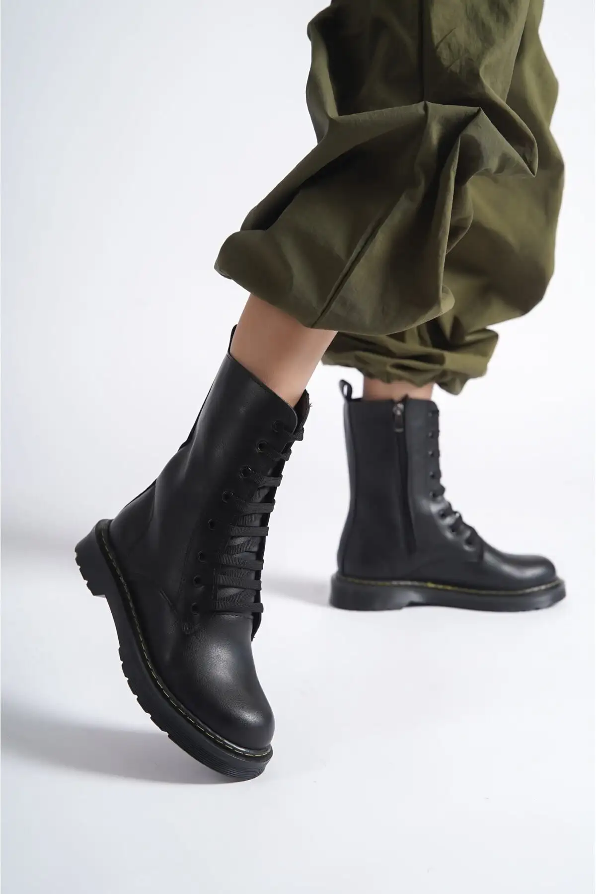 چکمه های چرمی پرهای فلزی سیاه با توری پستی -up - 2408 چکمه های چرمی پرهای فلزی سیاه با توری پستی -up - 2408