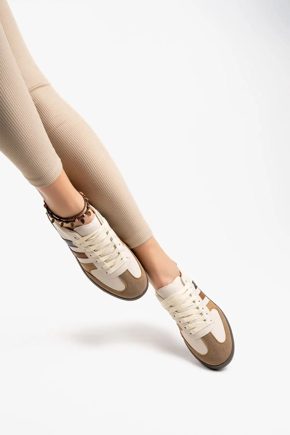 کفش اسپرت بژ زیره راحت زنانه - 2264 کفش اسپرت بژ زیره راحت زنانه - 2264