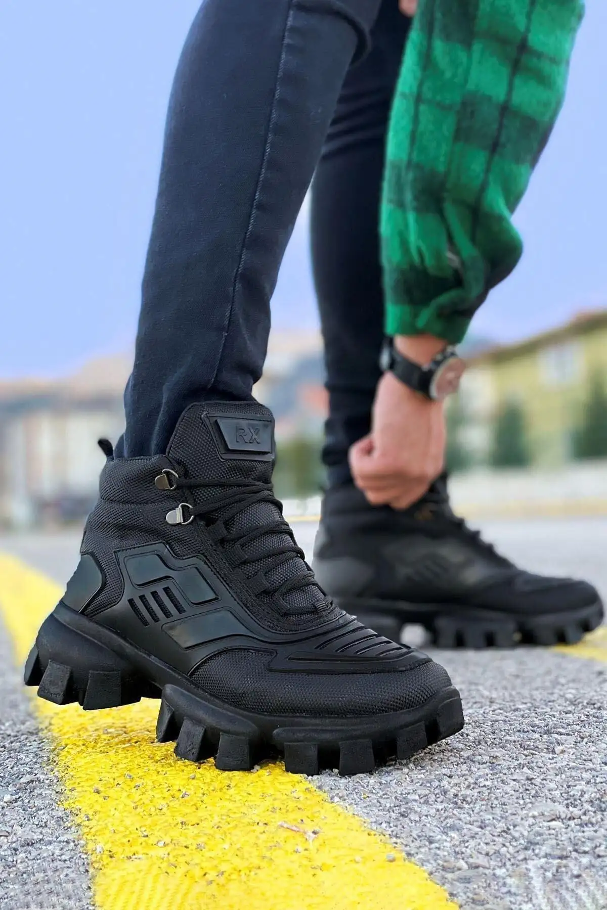 Black Dozer Base Unisex Daily Sport Bot - 2440 Black Dozer Base Unisex Daily Sport Bot - 2440