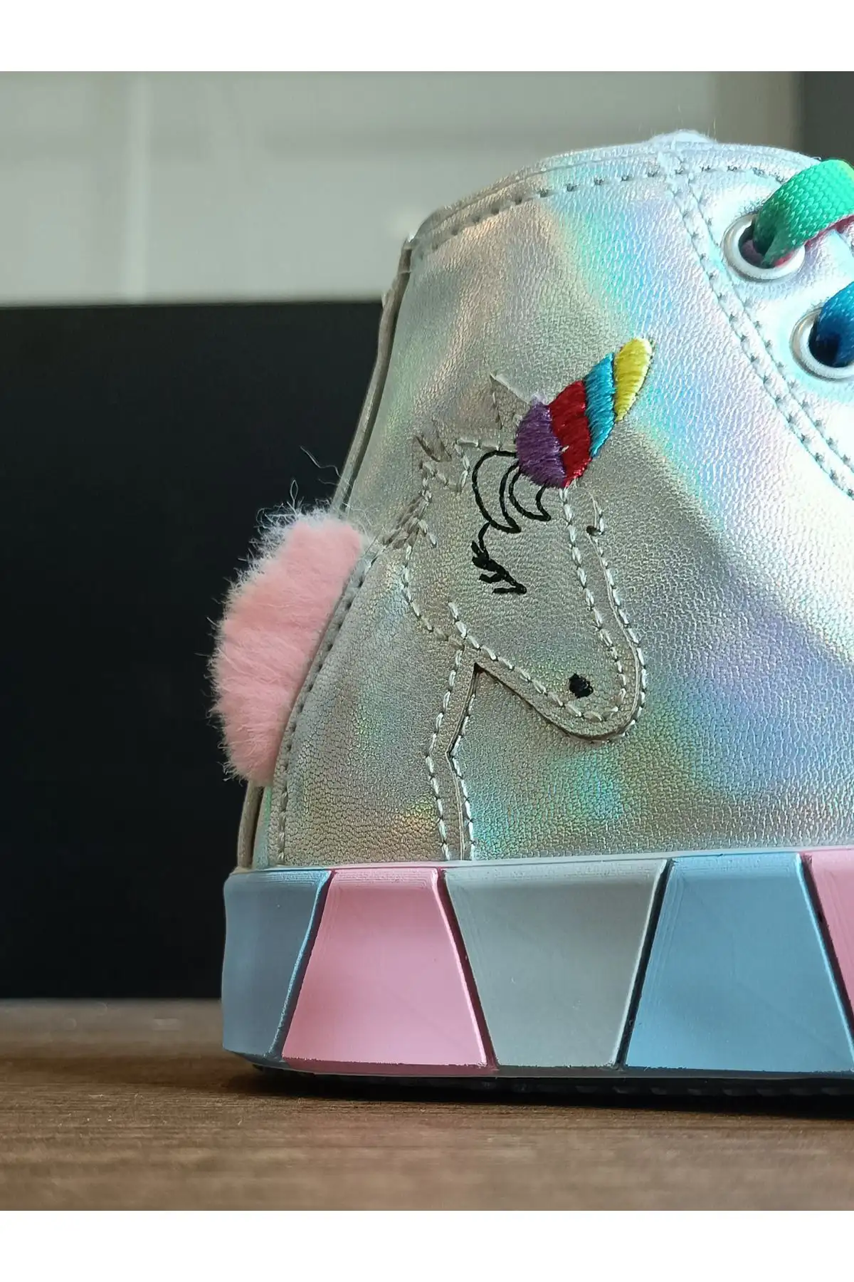 کفش کتانی دخترانه ارتوپدی درز جانبی هولوگرام تک شاخ - 1482