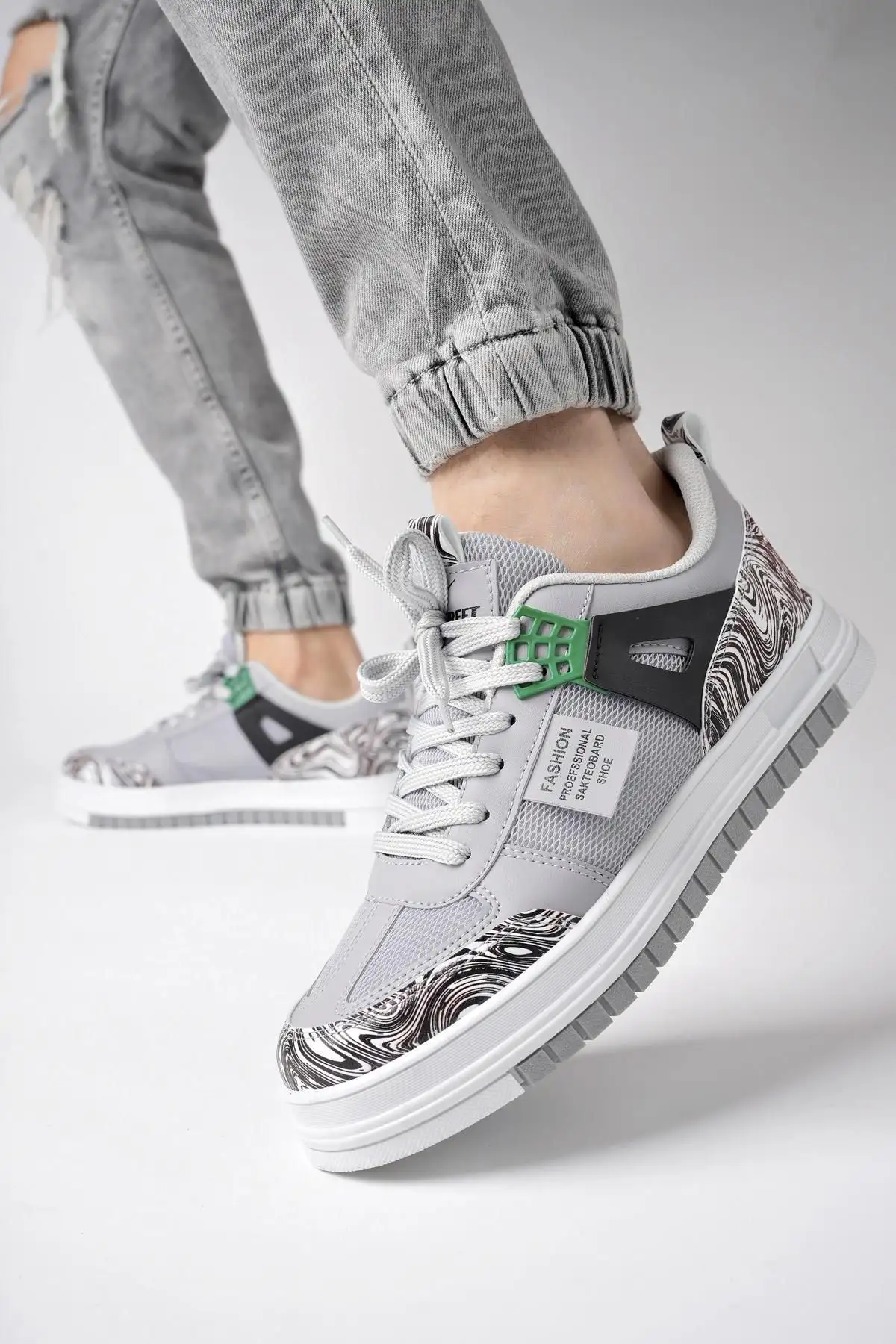 4921 کفش اسپرت یونیسکس کفش کتانی بدون لغزش - 2269 4921 کفش اسپرت یونیسکس کفش کتانی بدون لغزش - 2269