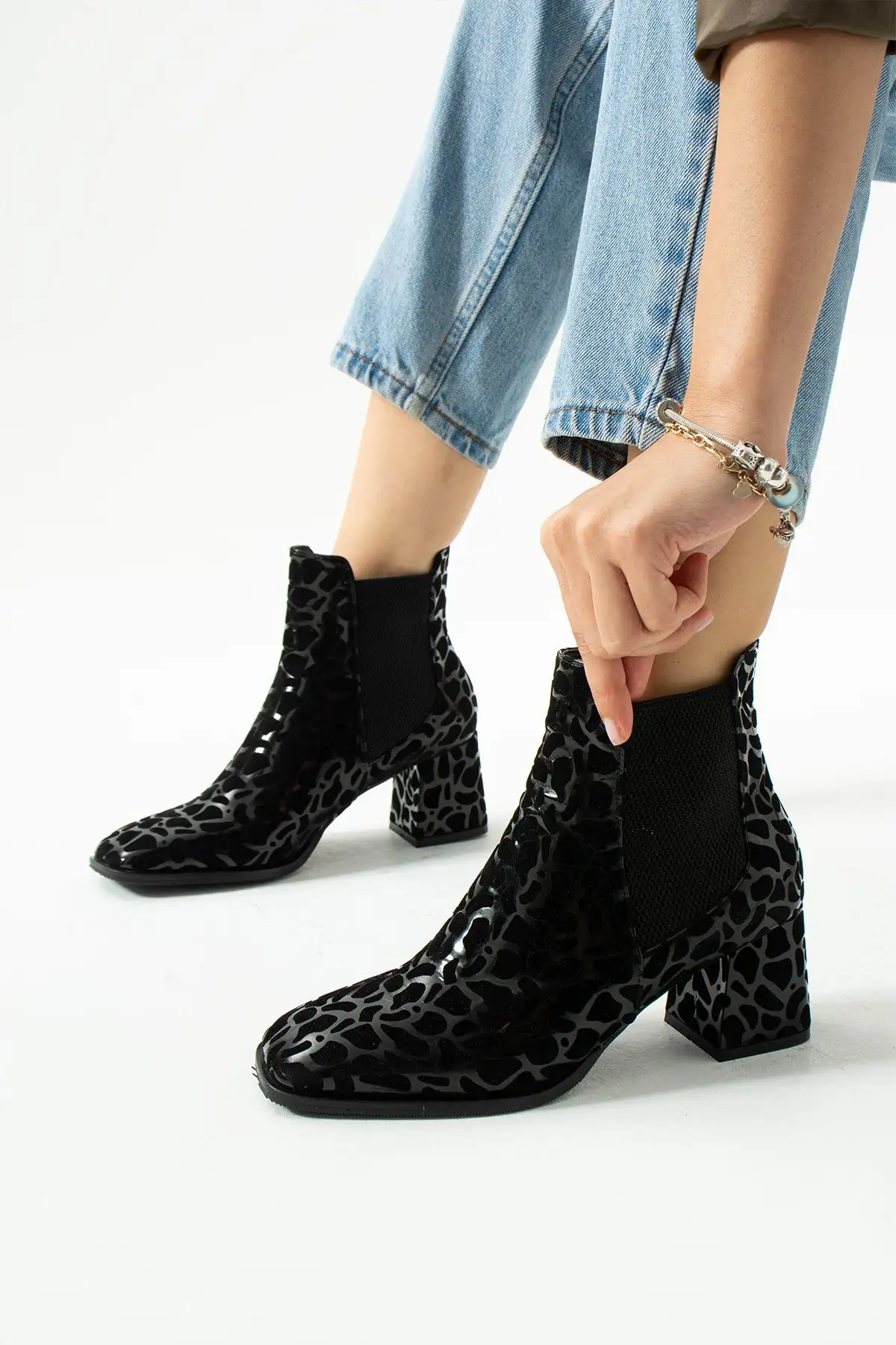 پاشنه های ضد آب چرمی سیاه ربات زمستانی - مدل های داغ داغ زن - 2410 پاشنه های ضد آب چرمی سیاه ربات زمستانی - مدل های داغ داغ زن - 2410