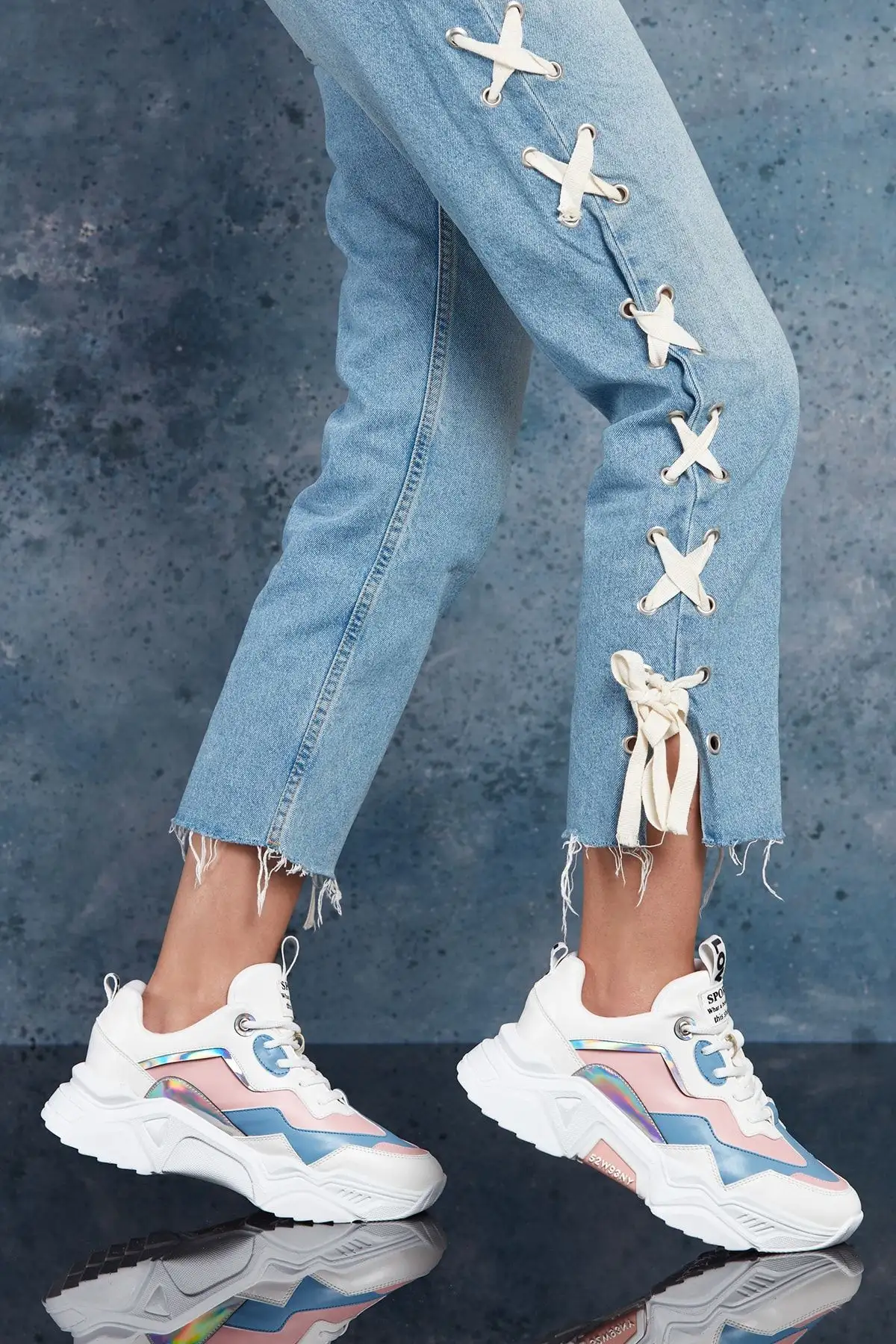 کفش ورزشی سفید آبی زن - 2297 کفش ورزشی سفید آبی زن - 2297