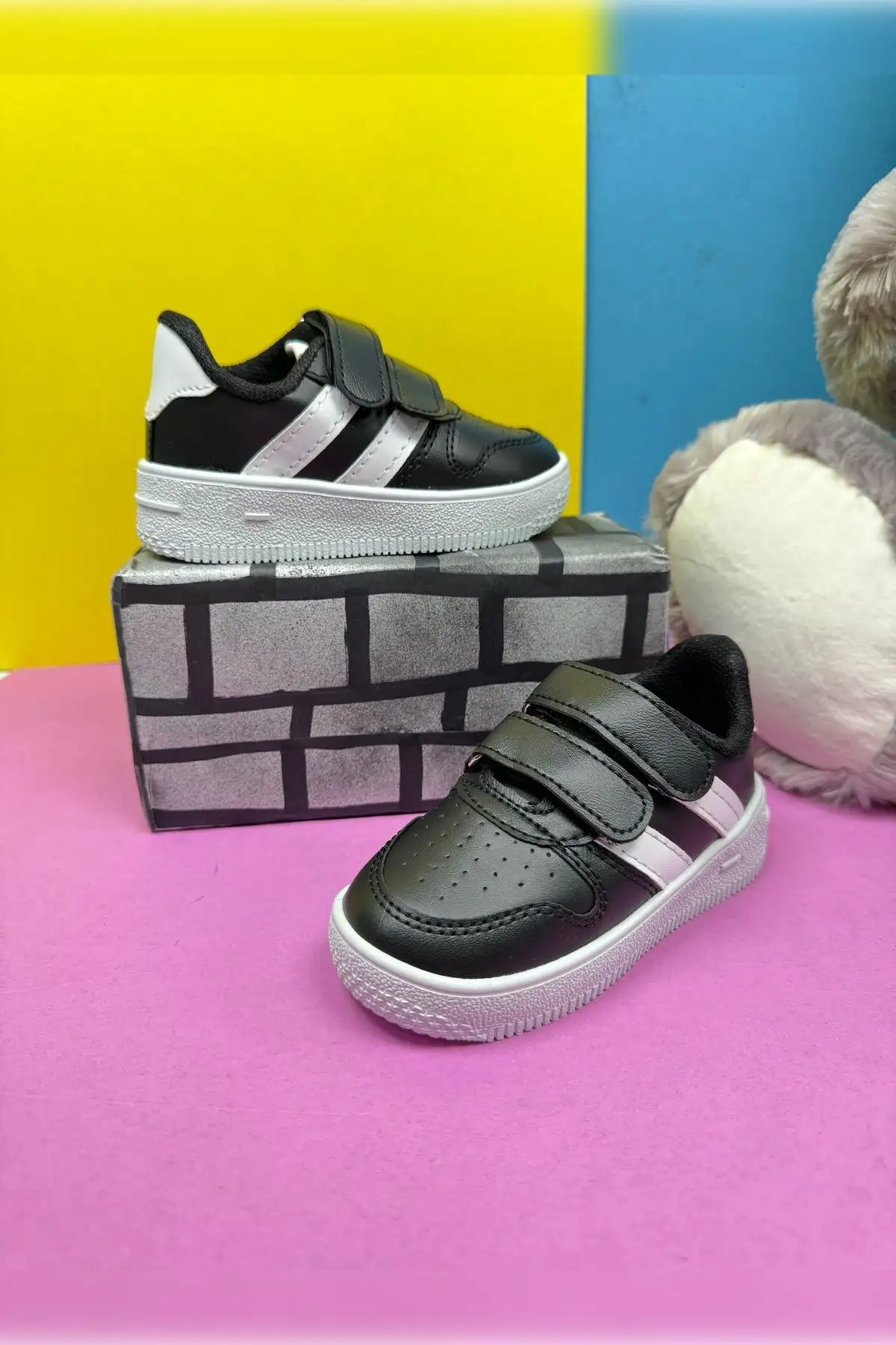 کفش کتانی بچه گانه روزانه Unisex Velcro سبک ضد لغزش کفش ورزشی مشکی راحت 100 - 1434 کفش کتانی بچه گانه روزانه Unisex Velcro سبک ضد لغزش کفش ورزشی مشکی راحت 100 - 1434
