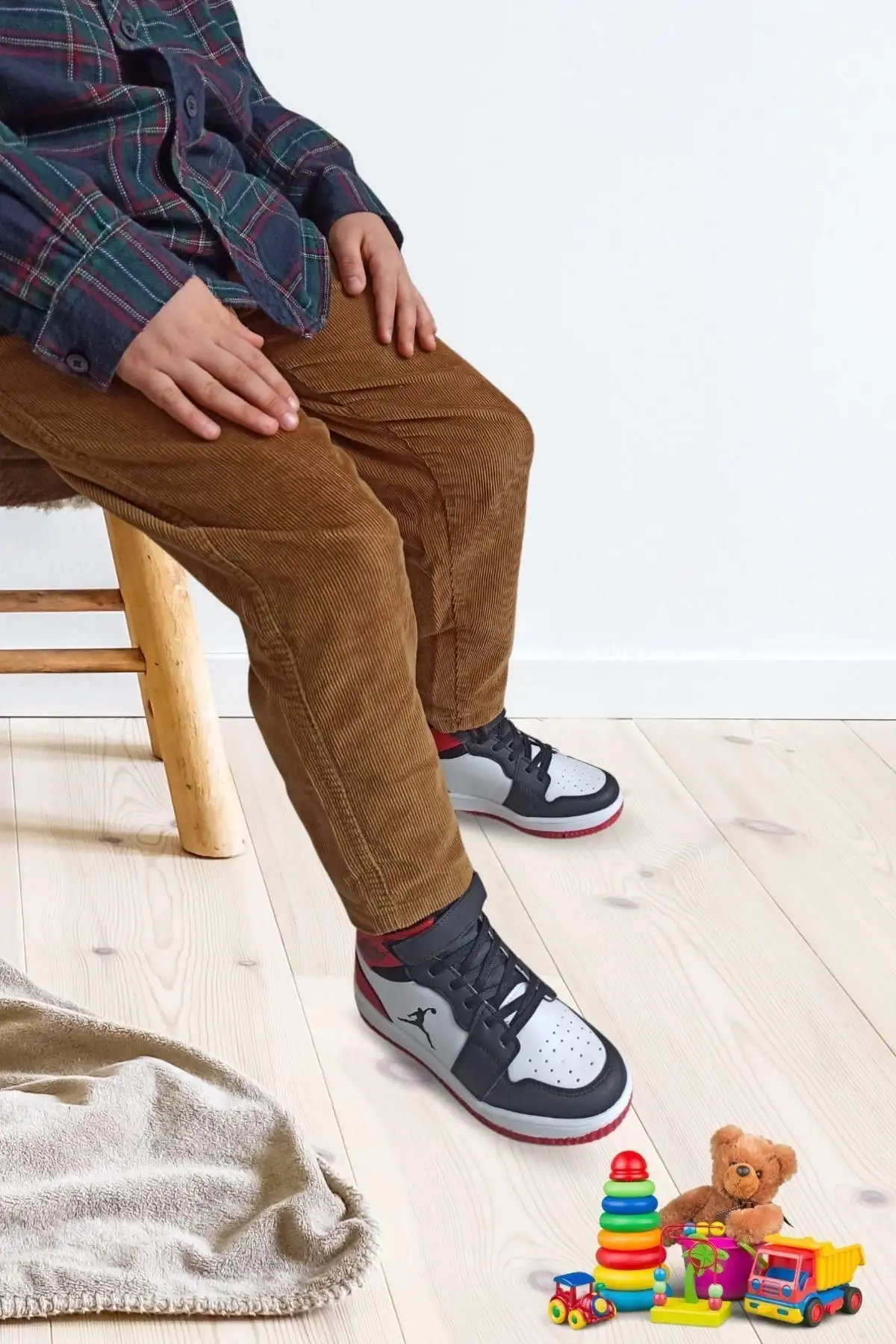 کفش ورزشی بچه گانه بسکتبال Haykat Velcro - 2152 کفش ورزشی بچه گانه بسکتبال Haykat Velcro - 2152