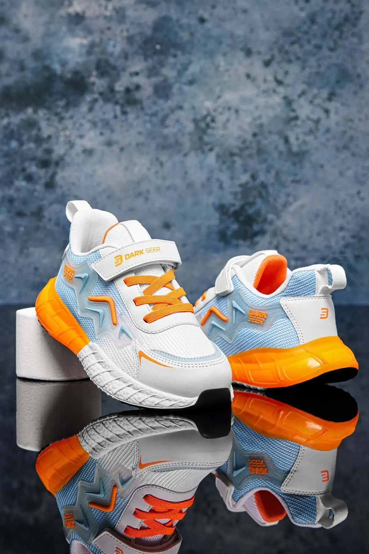 کفش ورزشی بچه گانه DS Mirana سفید آبی نارنجی - 1410 کفش ورزشی بچه گانه DS Mirana سفید آبی نارنجی - 1410