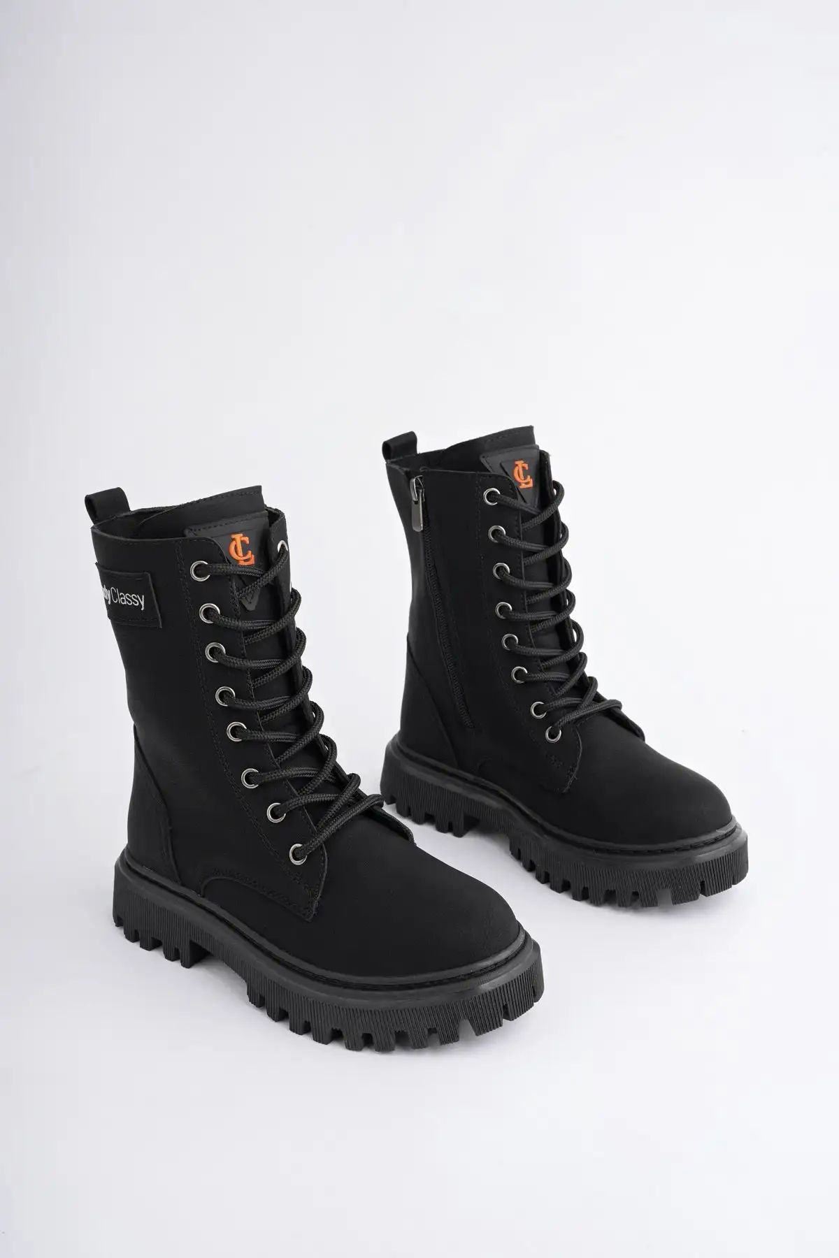 ربات پستی دختر سیاه با زیپ - 2328 ربات پستی دختر سیاه با زیپ - 2328