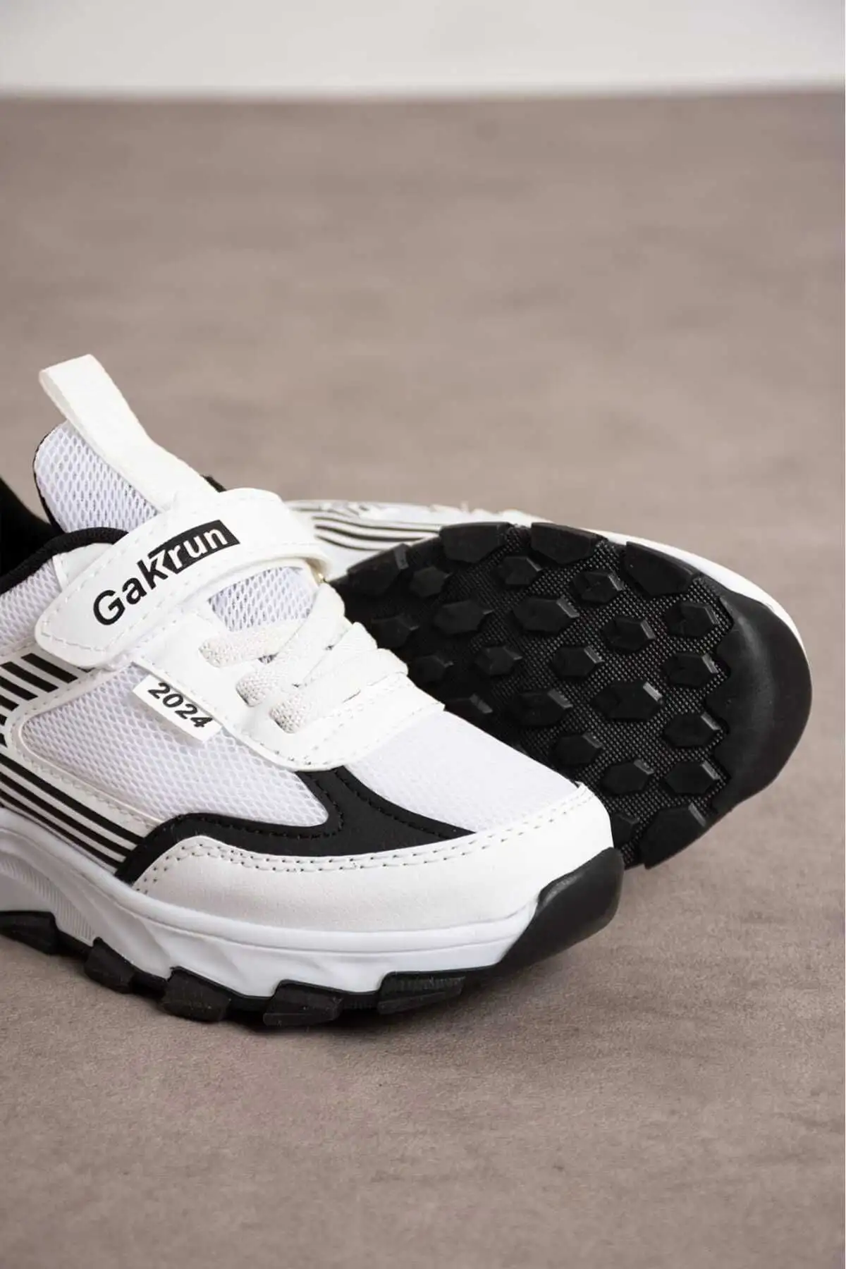 کفش ورزشی یونیسکس بچه گانه کش دار راحت روزانه anorak کفش ورزشی زیره پلی سبک وزن - 1440 کفش ورزشی یونیسکس بچه گانه کش دار راحت روزانه anorak کفش ورزشی زیره پلی سبک وزن - 1440