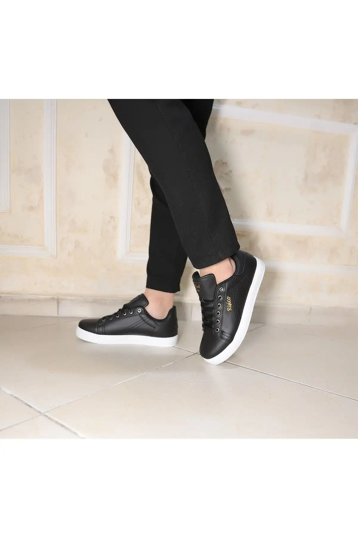 کفش اسپرت مردانه 202 مشکی زیره سفید بند دار - 2225 کفش اسپرت مردانه 202 مشکی زیره سفید بند دار - 2225