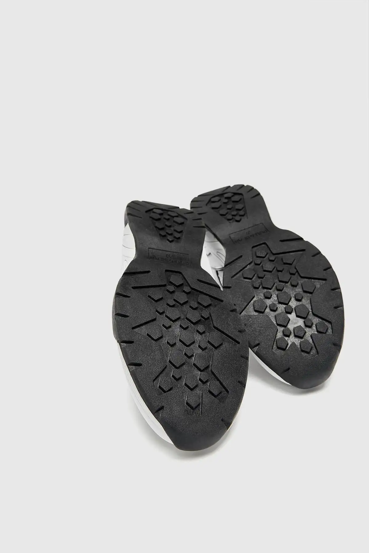 سفید - کفش ورزشی دویدن - 2240 سفید - کفش ورزشی دویدن - 2240