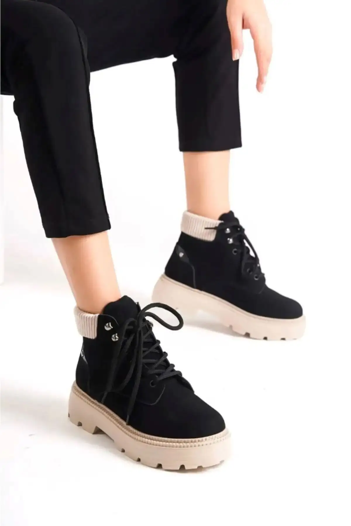 Black Suede Laccik Base Woman Bot - 2401 Black Suede Laccik Base Woman Bot - 2401