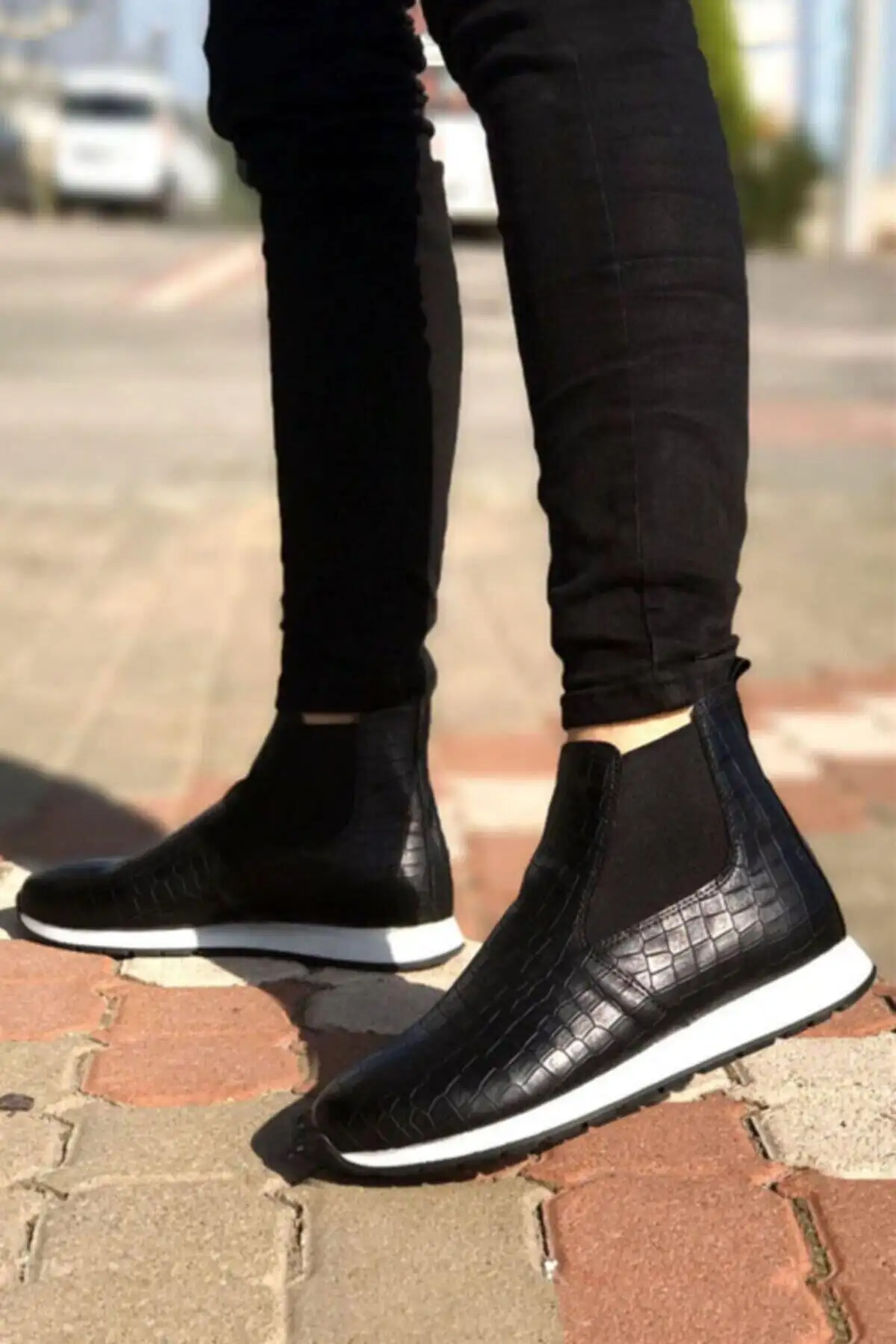 الگوی تمساح سیاه و سفید ربات ورزشی - 2462