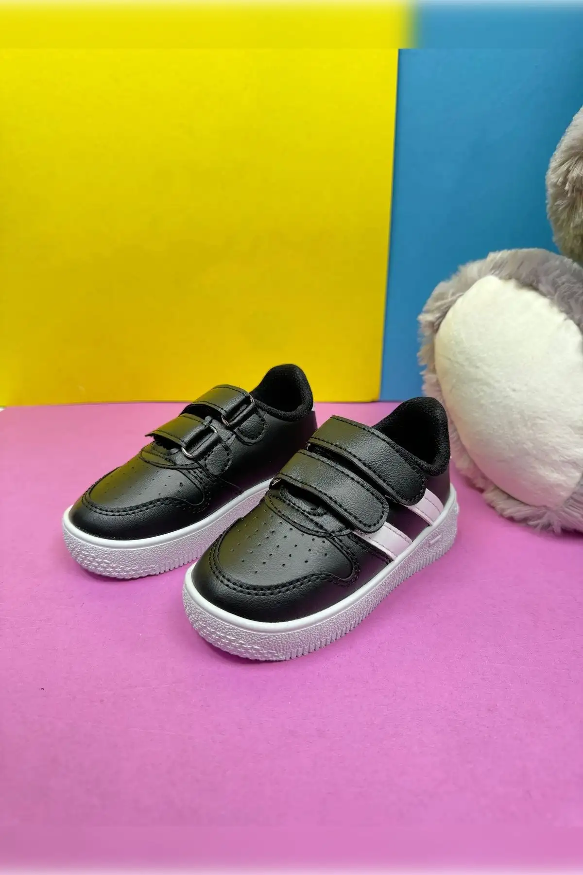 کفش کتانی بچه گانه روزانه Unisex Velcro سبک ضد لغزش کفش ورزشی مشکی راحت 100 - 1434 کفش کتانی بچه گانه روزانه Unisex Velcro سبک ضد لغزش کفش ورزشی مشکی راحت 100 - 1434